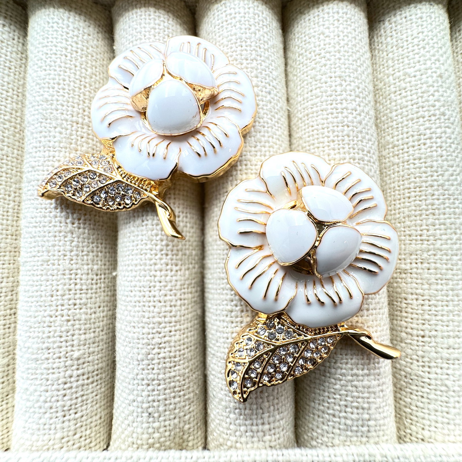 Multicolor Crystal Maltese Cross Silver Tone Brooch Pin 3 Inch: Multicolor Crystal Maltese Cross Silver Tone Brooch Pin 3 Inch