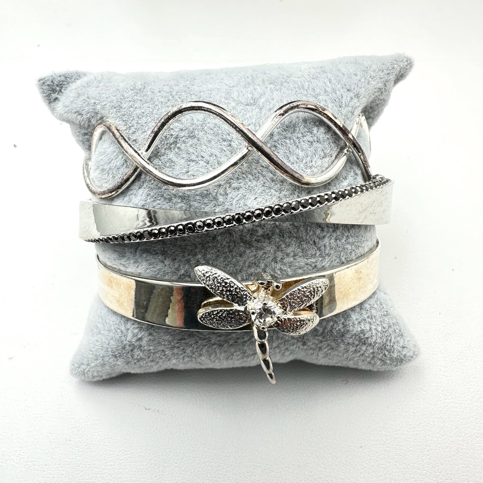 Vintage Group Collection of Bracelets: Vintage Group Collection of Bracelets