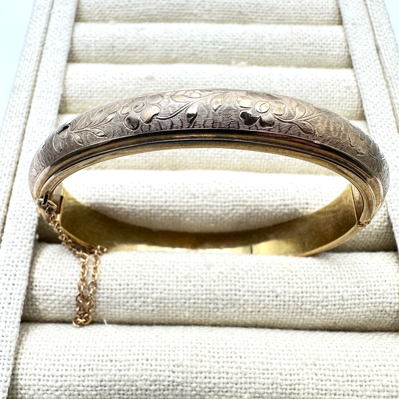Vintage Gold Filled Hinged Bangle Bracelet 7 Inch: Vintage Gold Filled Hinged Bangle Bracelet 7 Inch