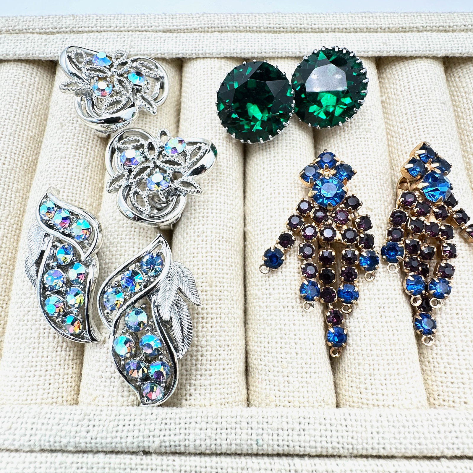 Jewelry Group Lot of Earrings (1 of 2)