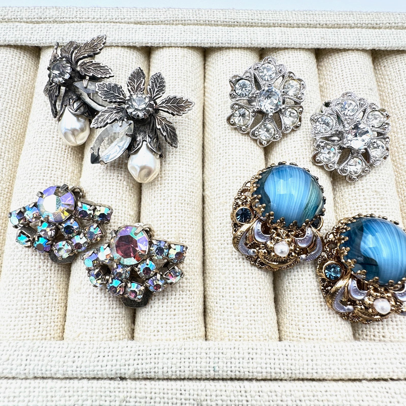 Jewelry Group Lot of Earrings (1 of 2)