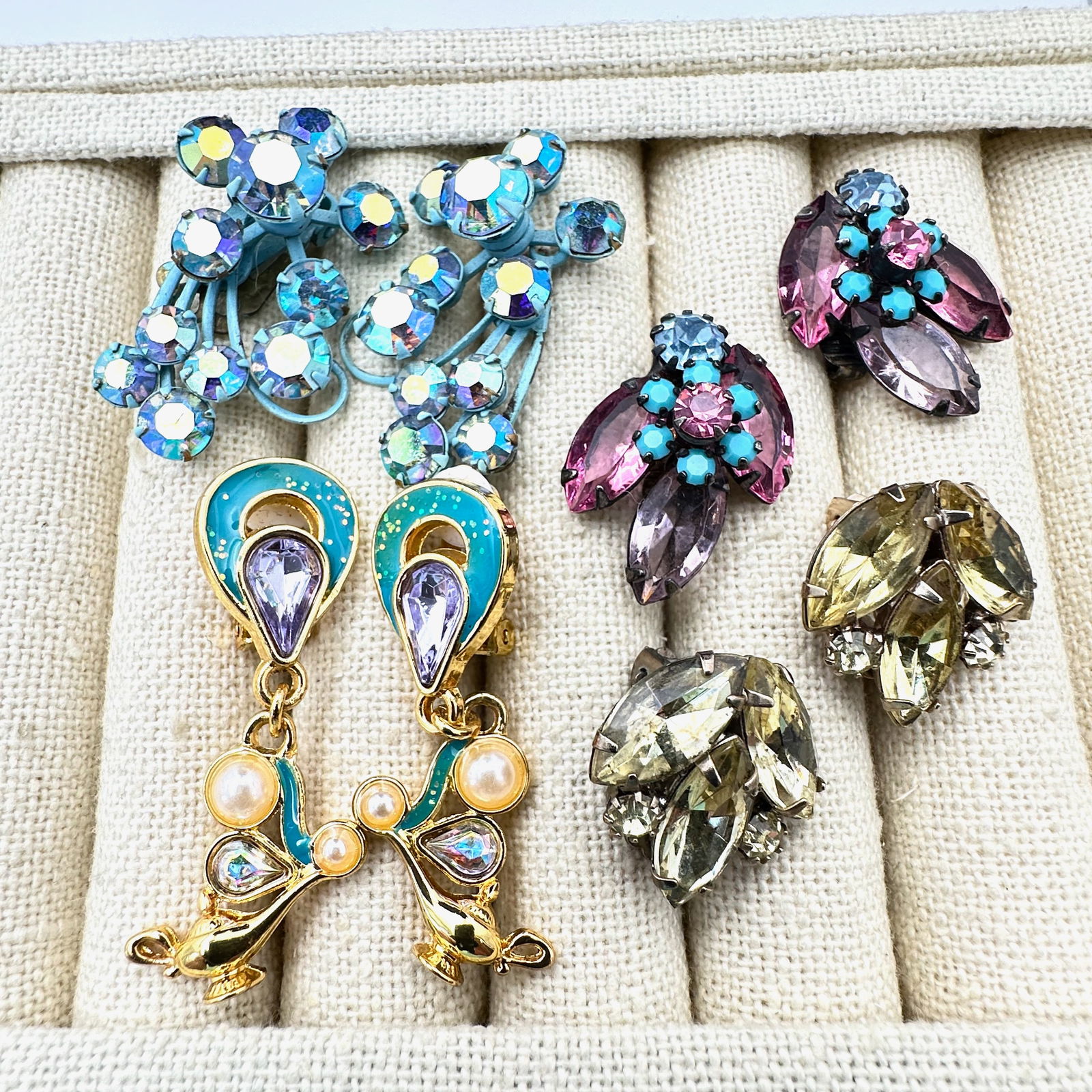 Jewelry Group Lot of Earrings (1 of 2)