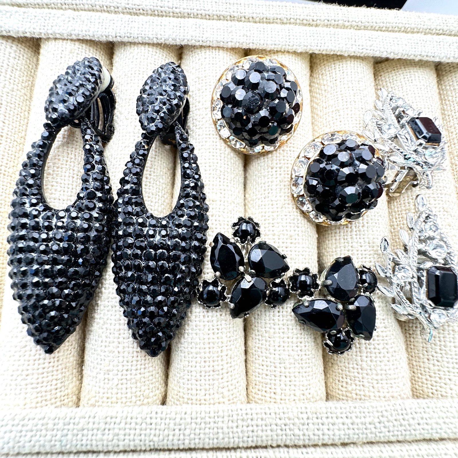 Jewelry Group Lot of Earrings (1 of 2)