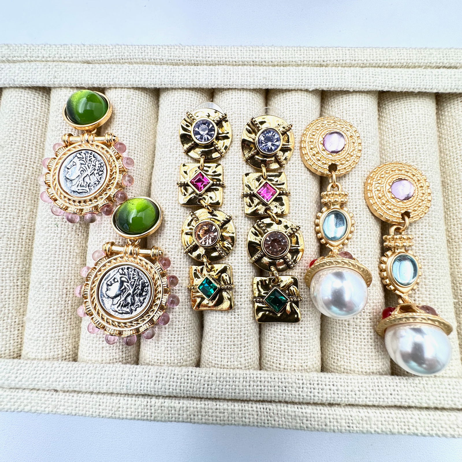 Jewelry Group Lot of Earrings (1 of 2)