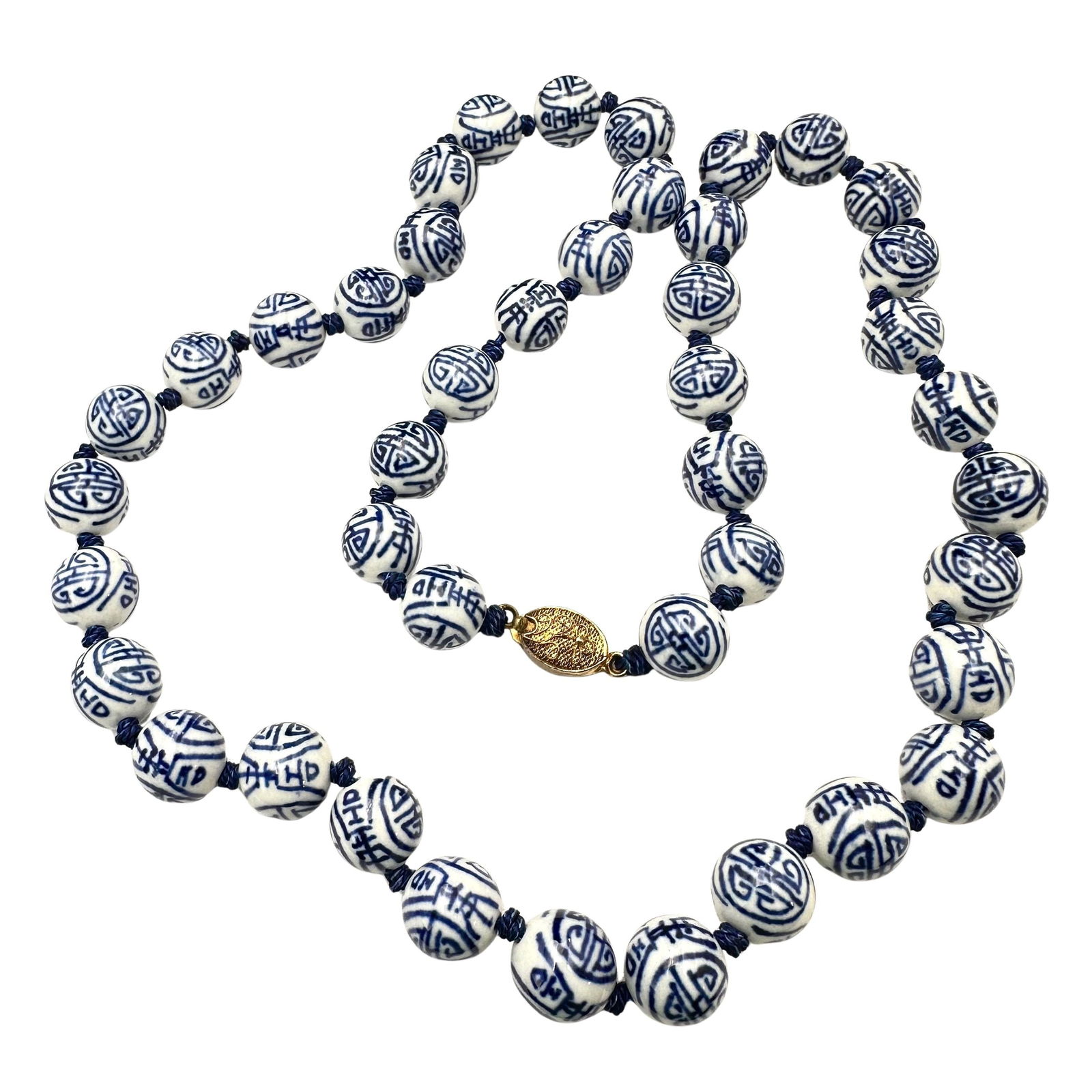 Vintage Chinese Export Blue White Porcelain Bead Necklace 30 Inch Length: Vintage Chinese Export Blue White Porcelain Bead Necklace 30 Inch Length
