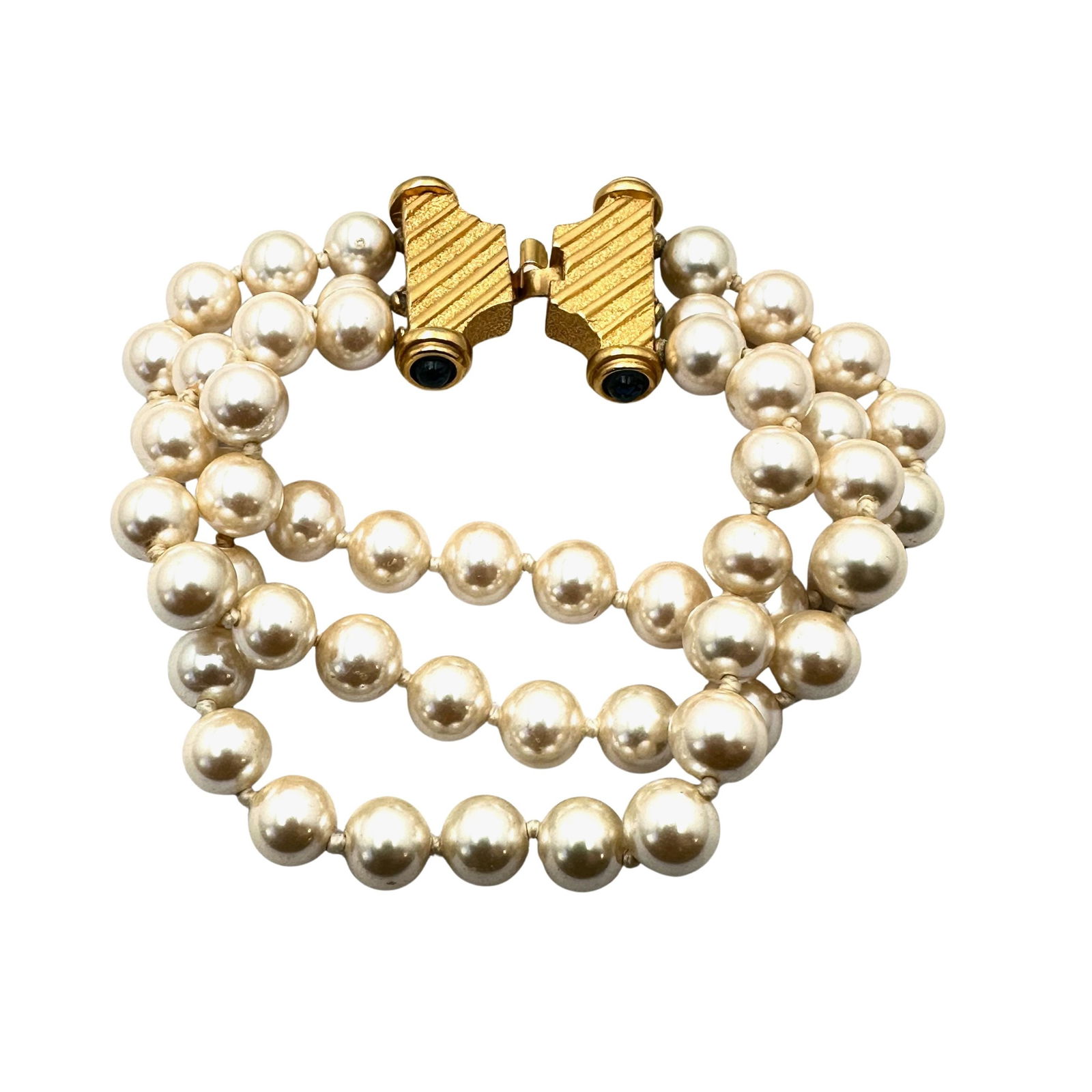 Vintage Trifari Triple Strand Glass Faux Pearl Gold Tone Bracelet 7 Inch (1 of 2)