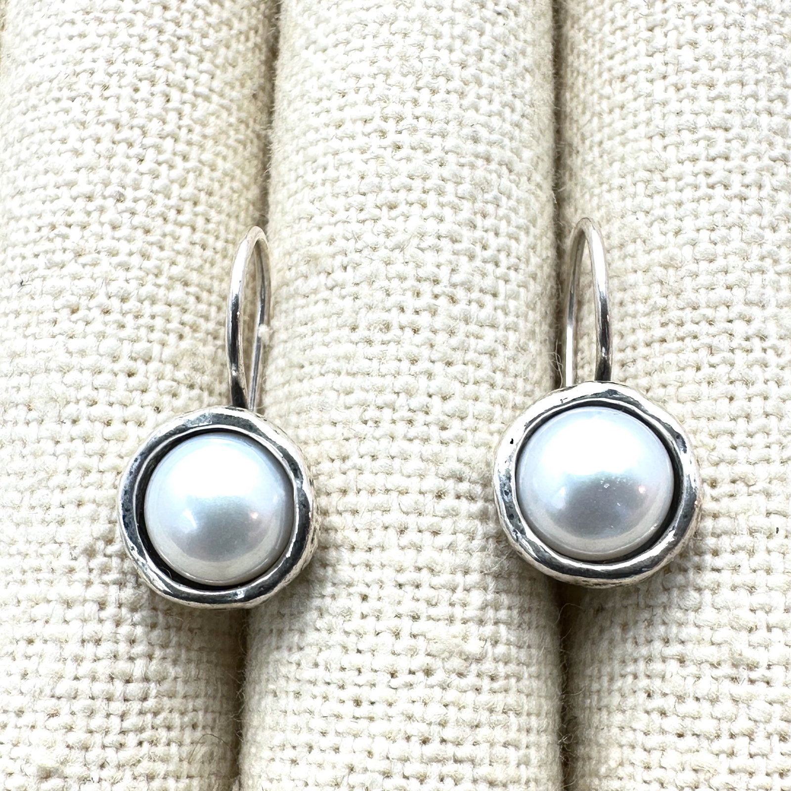 Isreal Designer Didae Pearl Sterling Silver Pierced Earrings: Isreal Designer Didae Pearl Sterling Silver Pierced Earrings