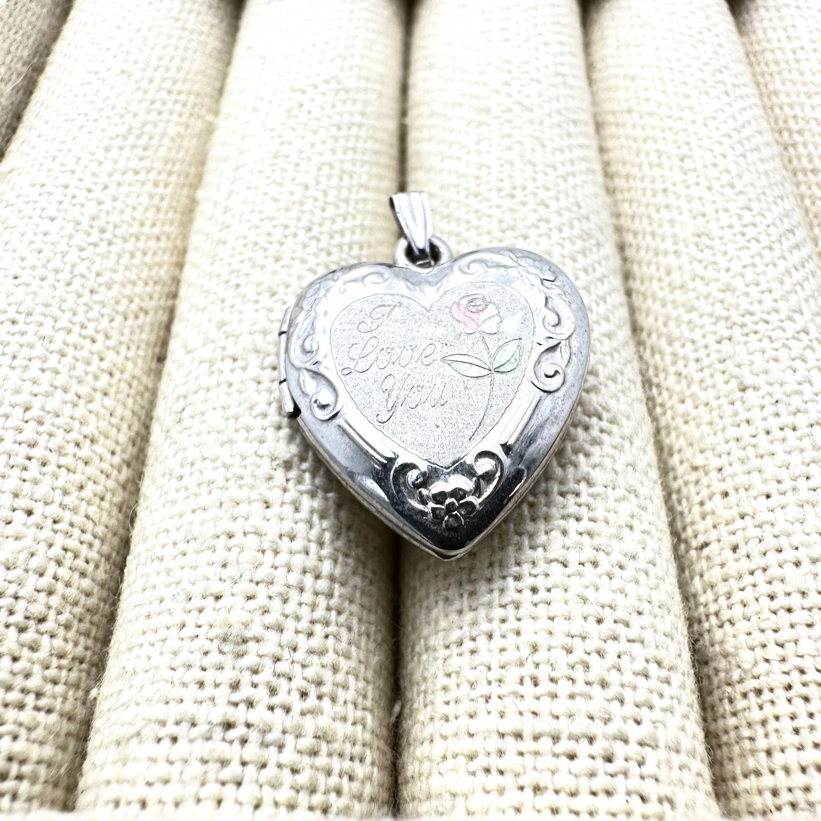 Vintage Sterling Silver I Love You Heart Shaped Picture Locket 1 Inch (1 of 2)