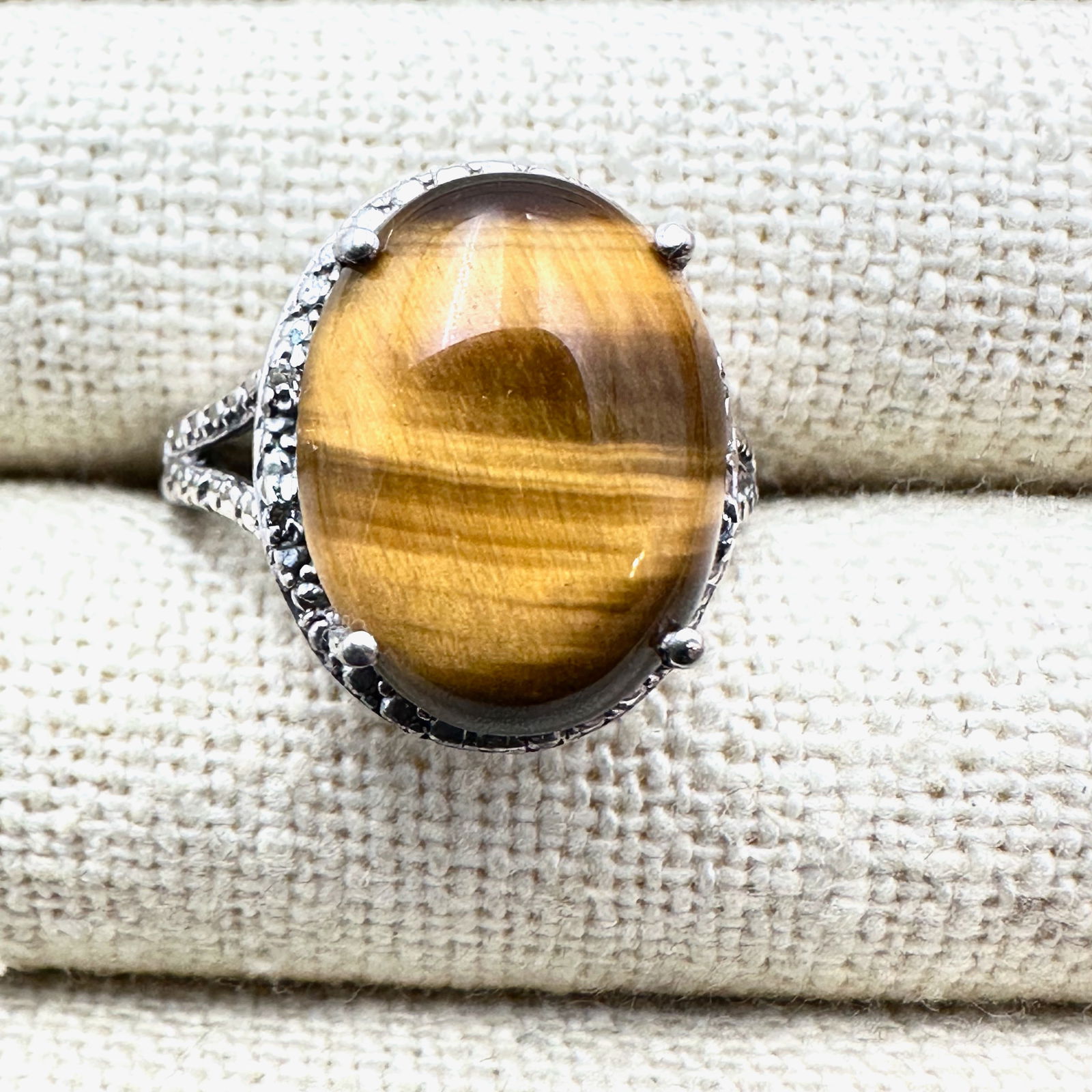 Tiger Eye Gemstone Sterling Silver Ring Size 6 (1 of 2)