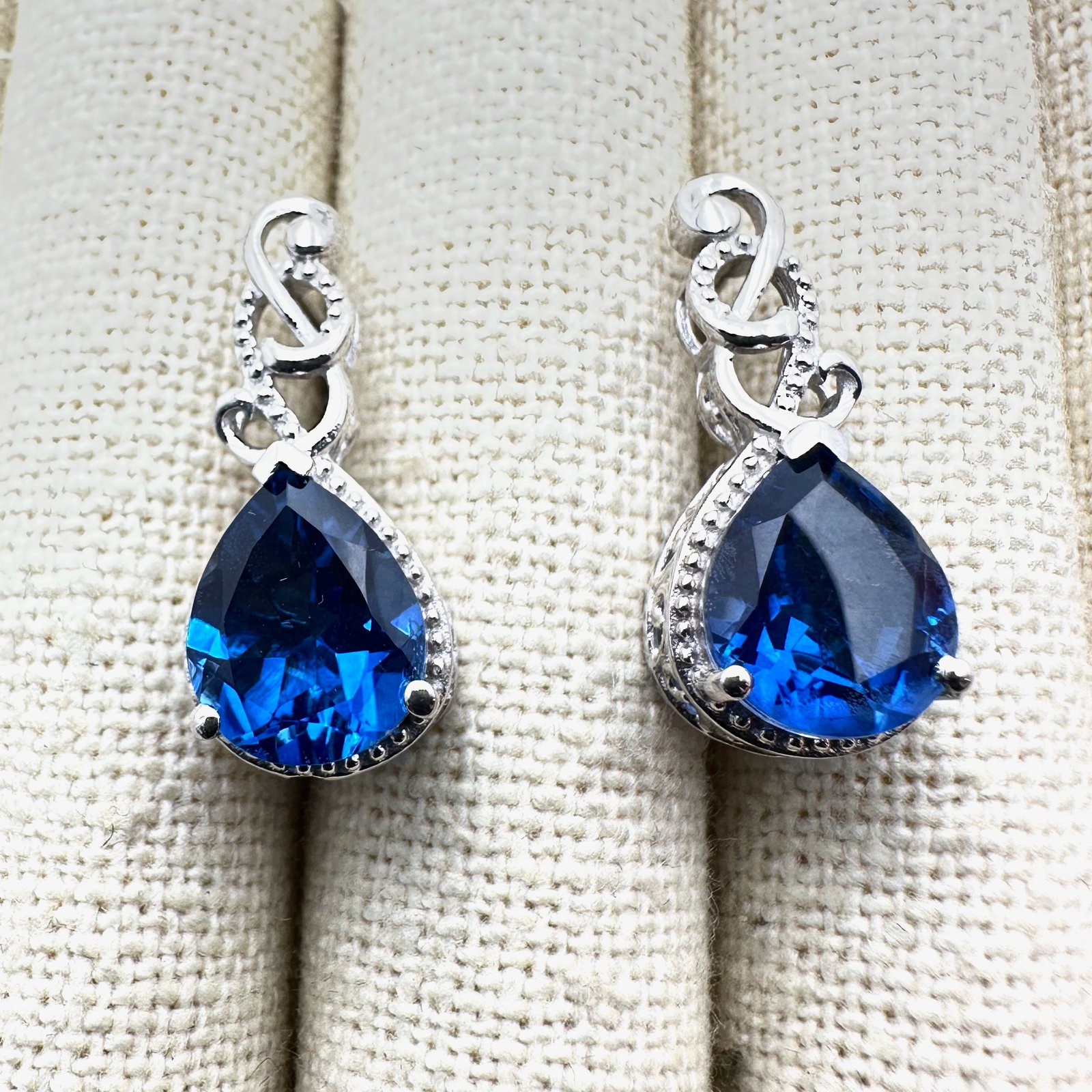 Chuck Clemency London Blue Topaz Sterling Silver Chandelier Earrings Pierced 1.25 Inch: Chuck Clemency London Blue Topaz Sterling Silver Chandelier Earrings Pierced 1.25 Inch