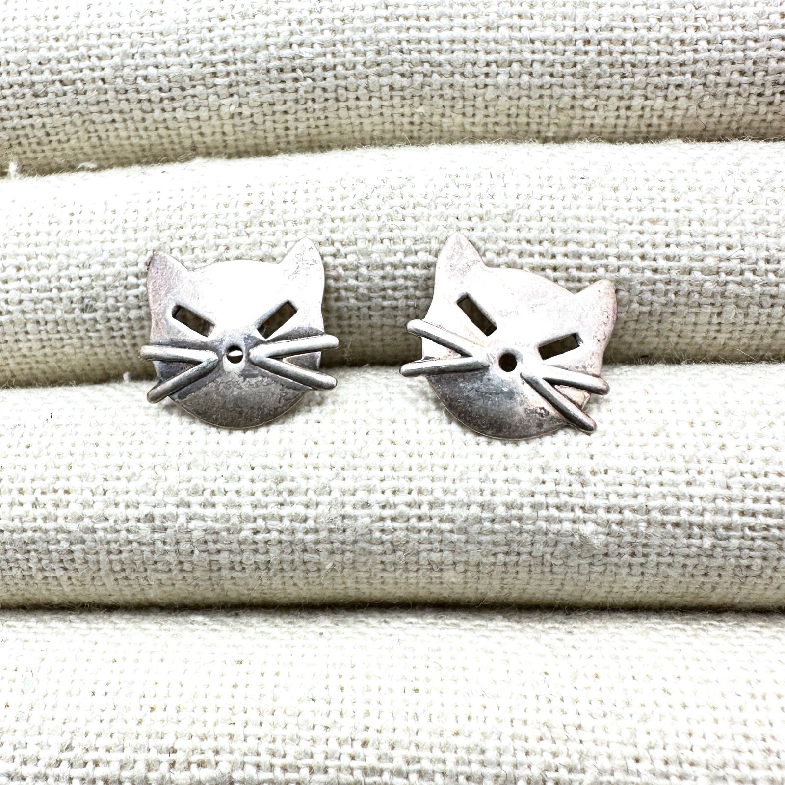 Cat Pierced Earrings Sterling Silver 1/2 Inch: Cat Pierced Earrings Sterling Silver 1/2 Inch
