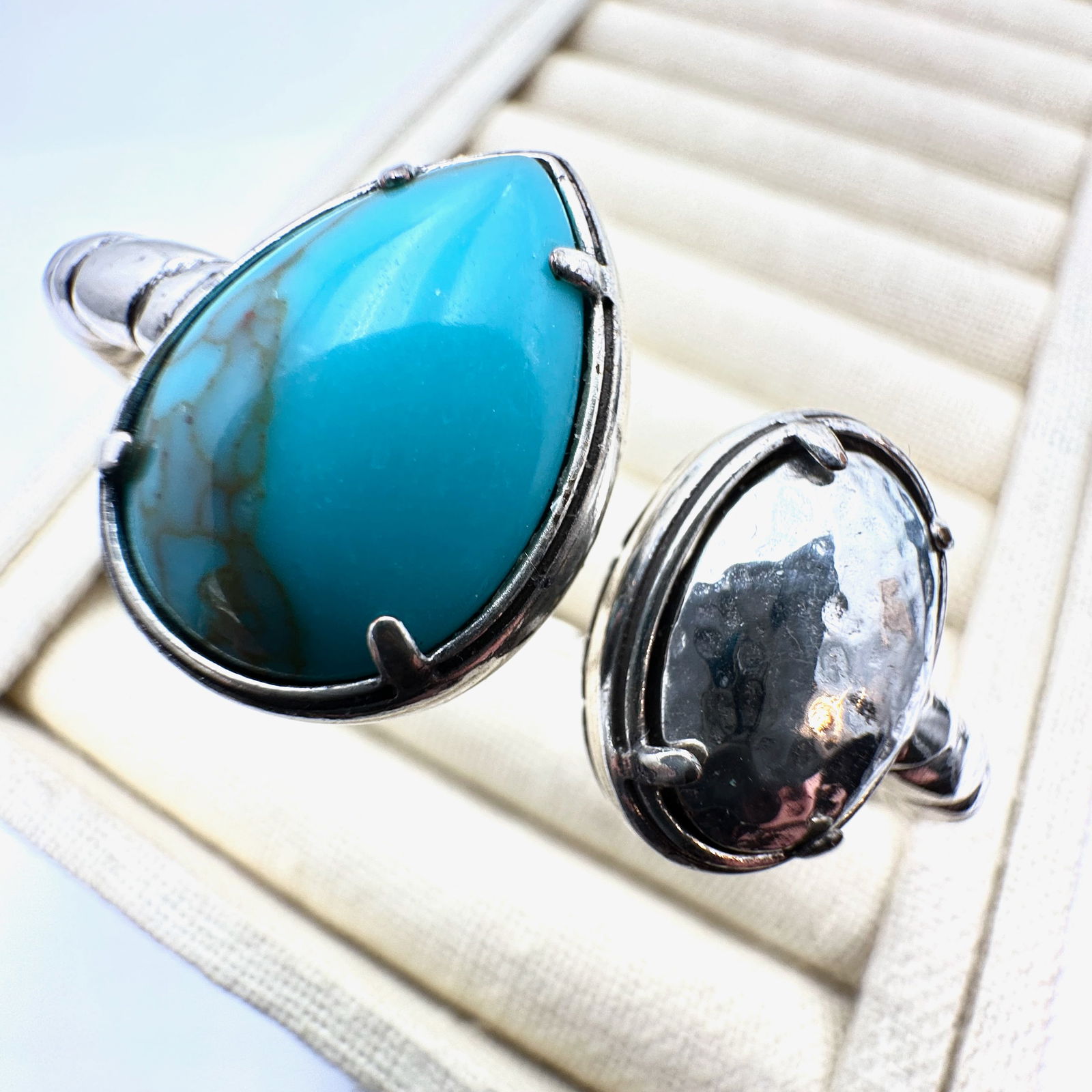 Brighton Silver Plated Turquoise Hinged Gangle Bracelet 7 Inch (1 of 2)