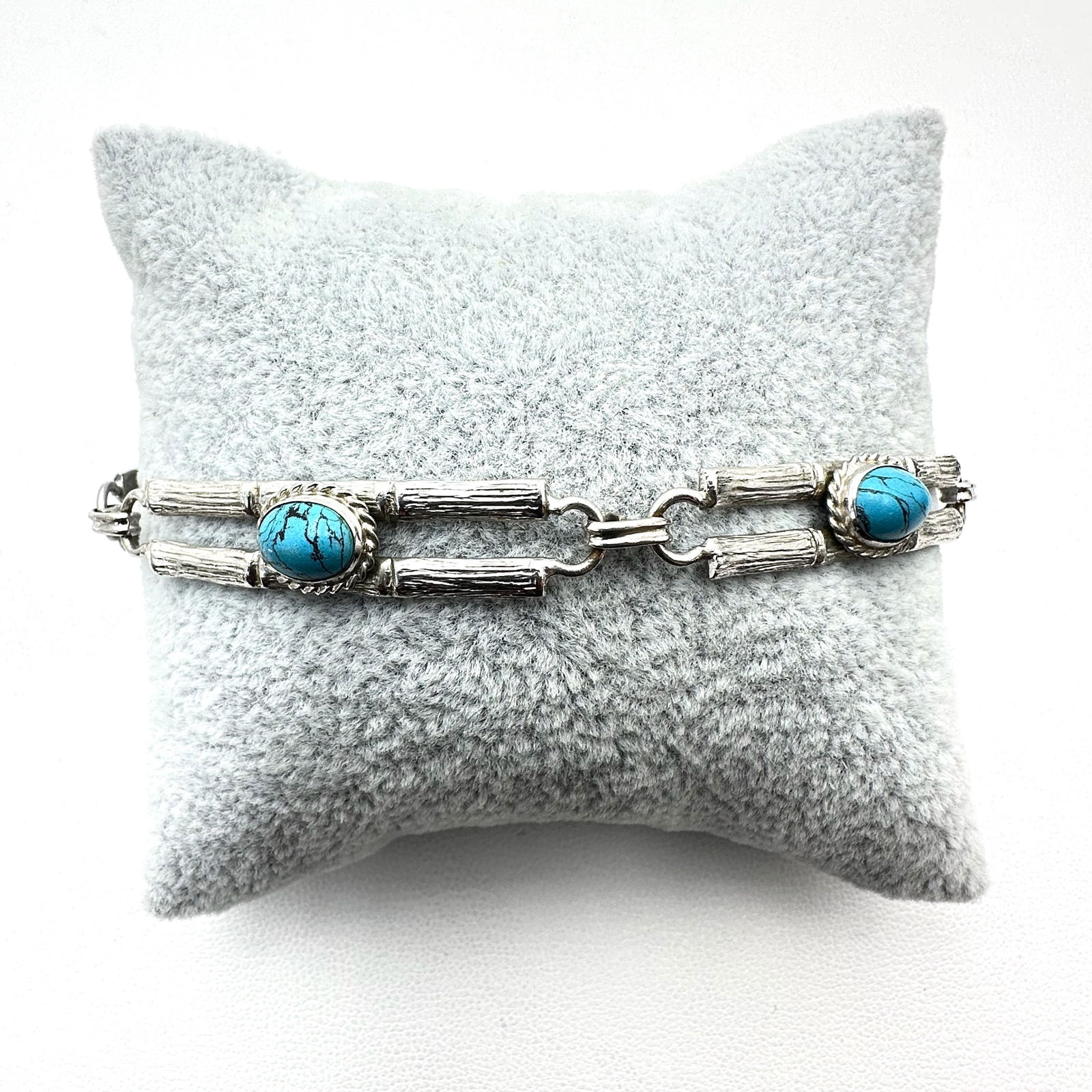 Turquoise And Sterling Silver Bracelet 8 Inch Length (1 of 2)