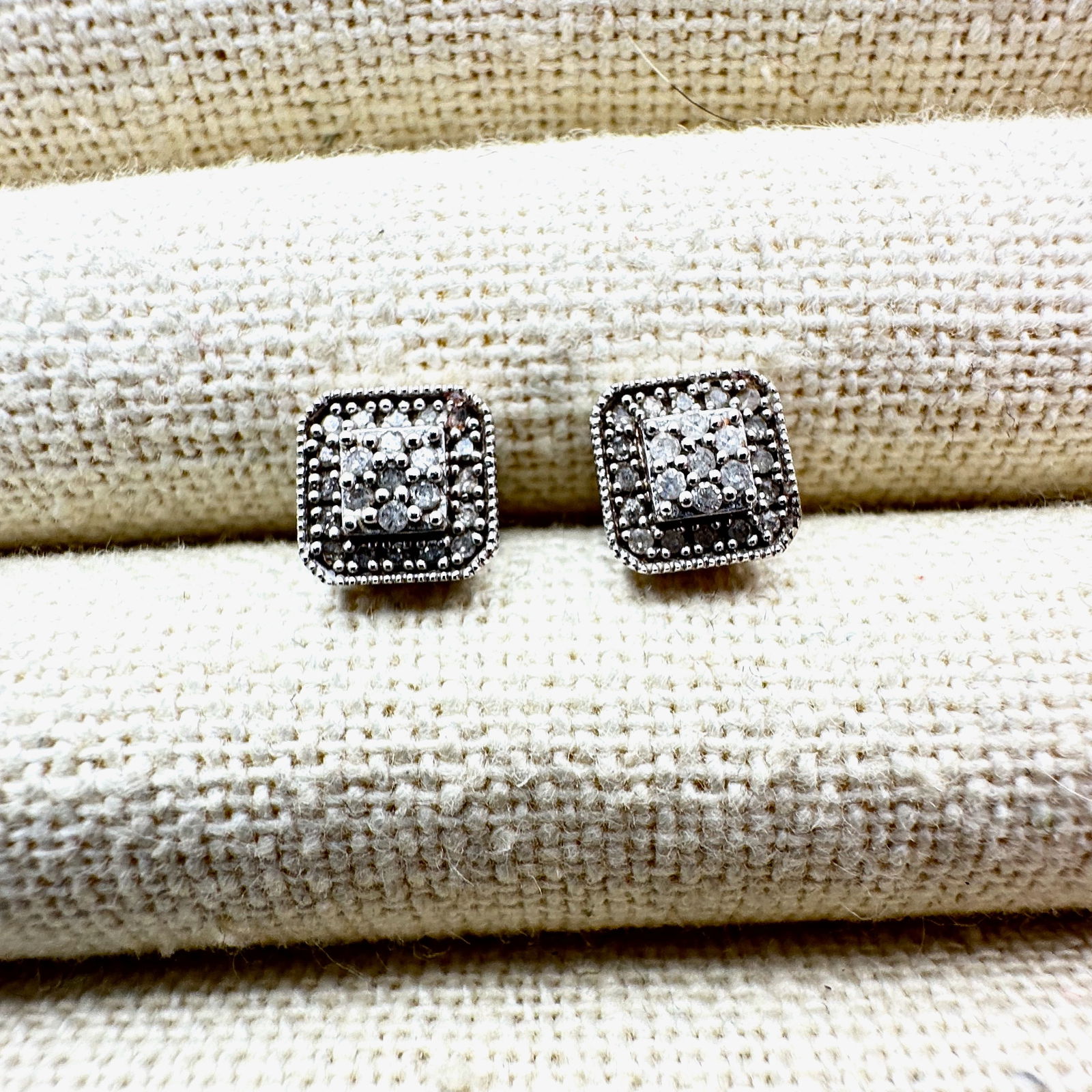 Diamond Sterling Silver Studs Pierced Earrings: Diamond Sterling Silver Studs Pierced Earrings