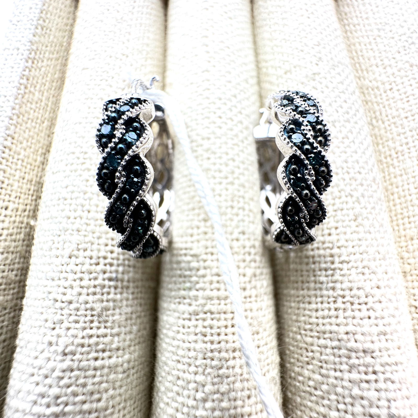 Blue Diamond Sterling Silver 1 Inch Hoop Pierced Earrings Original Tags Attached: Blue Diamond Sterling Silver 1 Inch Hoop Pierced Earrings Original Tags Attached