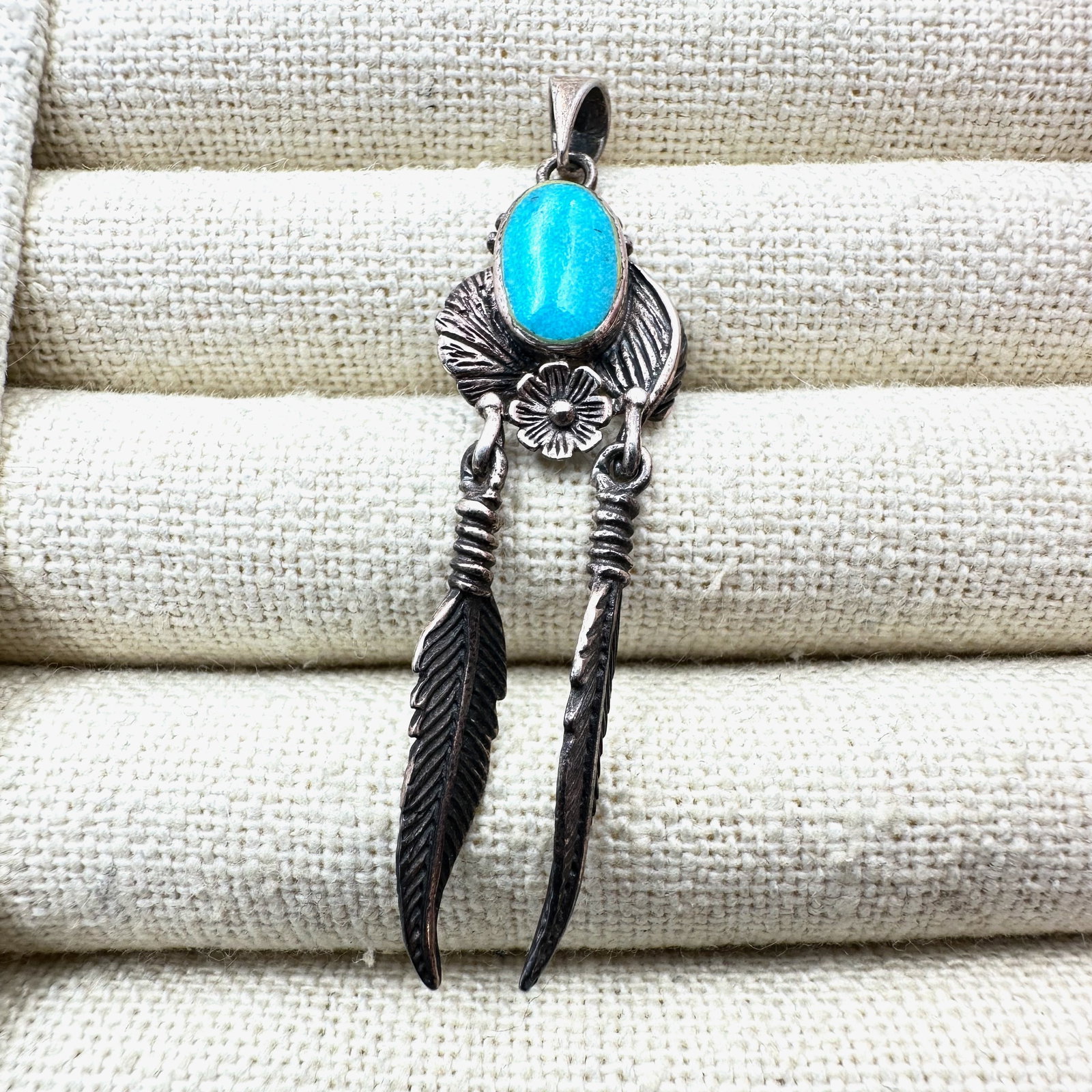 American Southwest Turquoise Sterling Silver Feather Design Pendant 2.25 Inch: American Southwest Turquoise Sterling Silver Feather Design Pendant 2.25 Inch