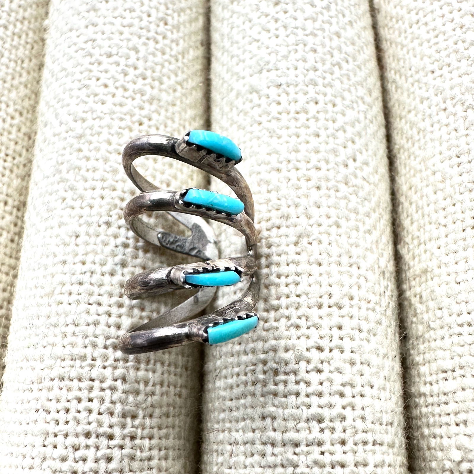 Vintage Native American Turquoise Petit Point Sterling Silver Ear Cuff: Vintage Native American Turquoise Petit Point Sterling Silver Ear Cuff