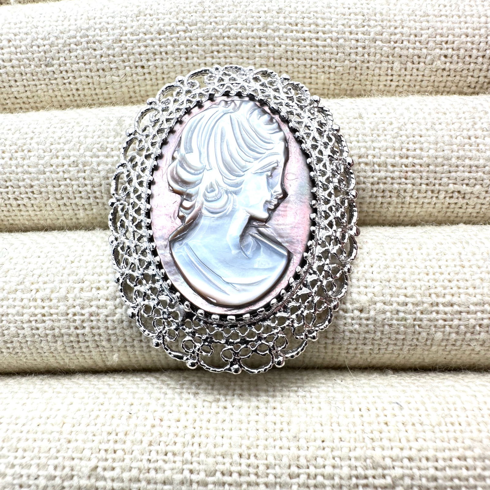 Vintage Carved Shell Cameo Sterling Silver Brooch Pin 1.5 Inch (1 of 2)