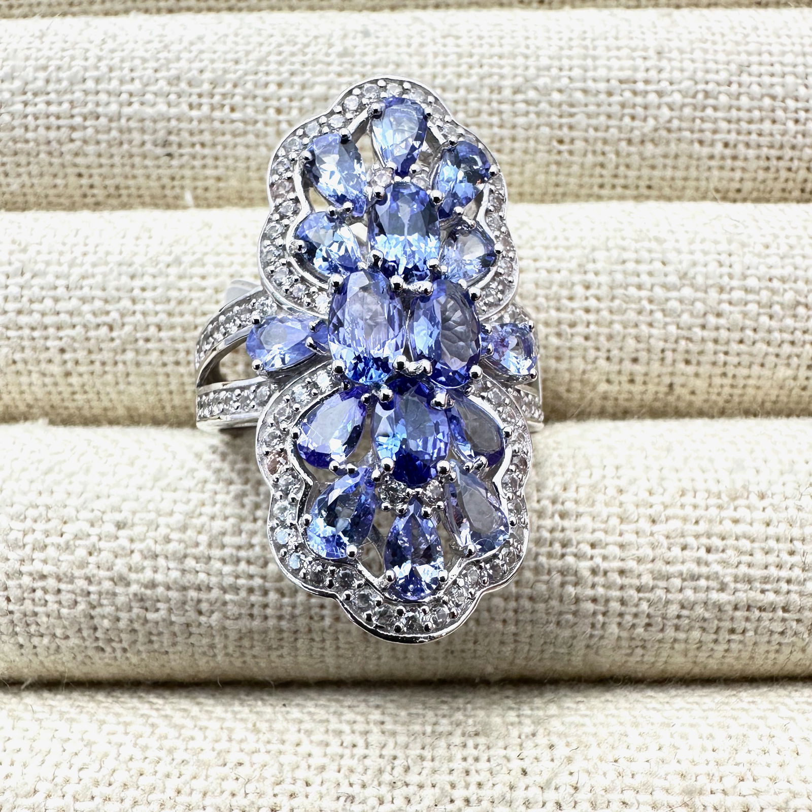 Tanzanite And White Topaz Cluster Ring Sterling Silver Size 9 Pristine Condition Unworn Condition (1 of 2)