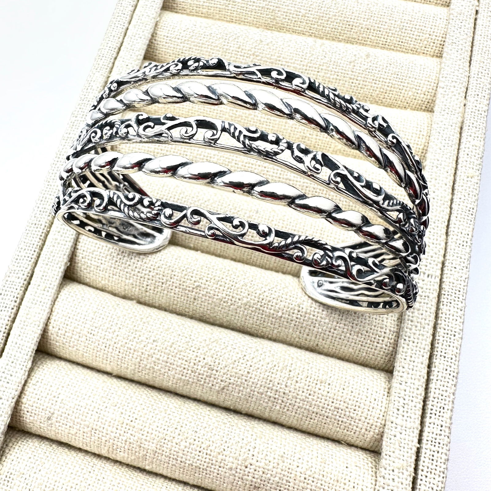 Carolyn Pollack Sterling Silver Wide Bracelet 8 Inch Cuff 43 Grams: Carolyn Pollack Sterling Silver Wide Bracelet 8 Inch Cuff 43 Grams