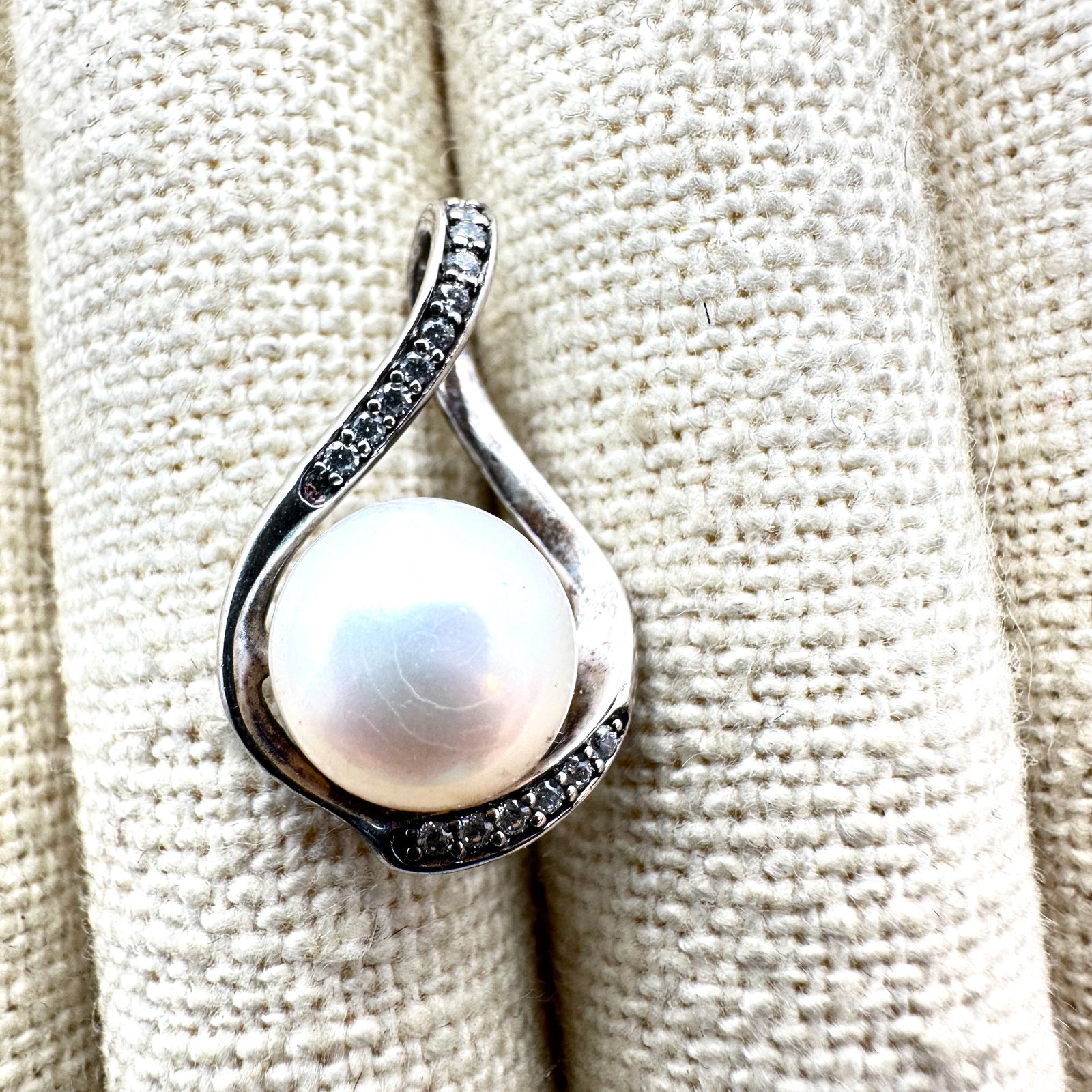 Clear Gemstone and Pearl Sterling Silver Pendant 1 Inch: Clear Gemstone and Pearl Sterling Silver Pendant 1 Inch