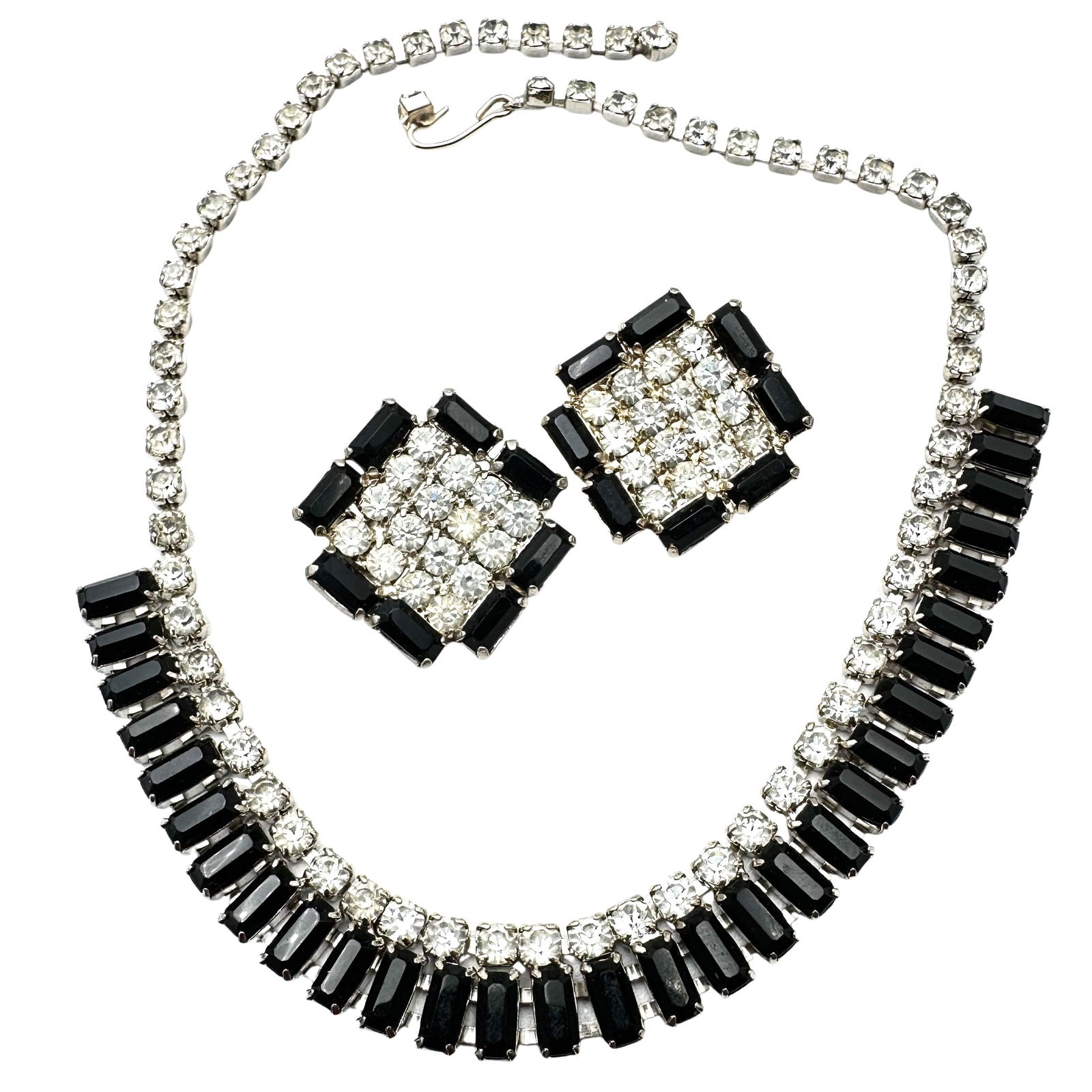 Vintage High End Clear and Black Glass Rhinestone Silver Tone Necklace and Clip Earrings Set: Vintage High End Clear and Black Glass Rhinestone Silver Tone Necklace and Clip Earrings Set
