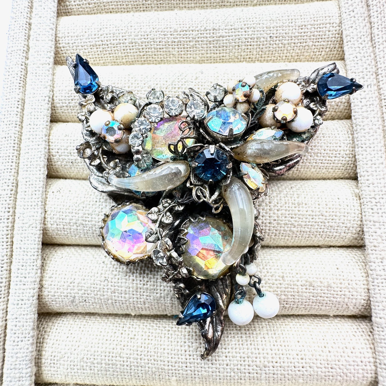 Vintage Demario Large Blue White Glass Rhinestone Silver Tone Brooch Pin 3 Inch: Vintage Demario Large Blue White Glass Rhinestone Silver Tone Brooch Pin 3 Inch