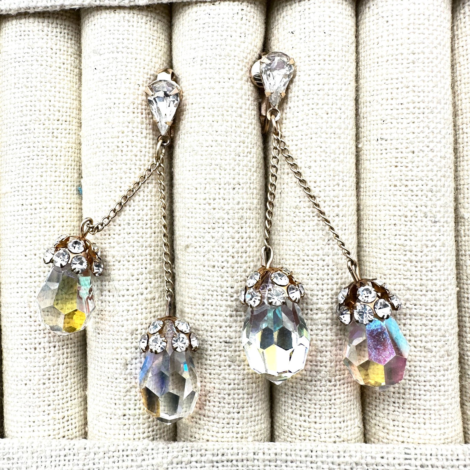 Vintage Clear Rhinestone Aurora Borealis Crystal Bead Gold Tone Chandelier Clip Earrings: Vintage Clear Rhinestone Aurora Borealis Crystal Bead Gold Tone Chandelier Clip Earrings