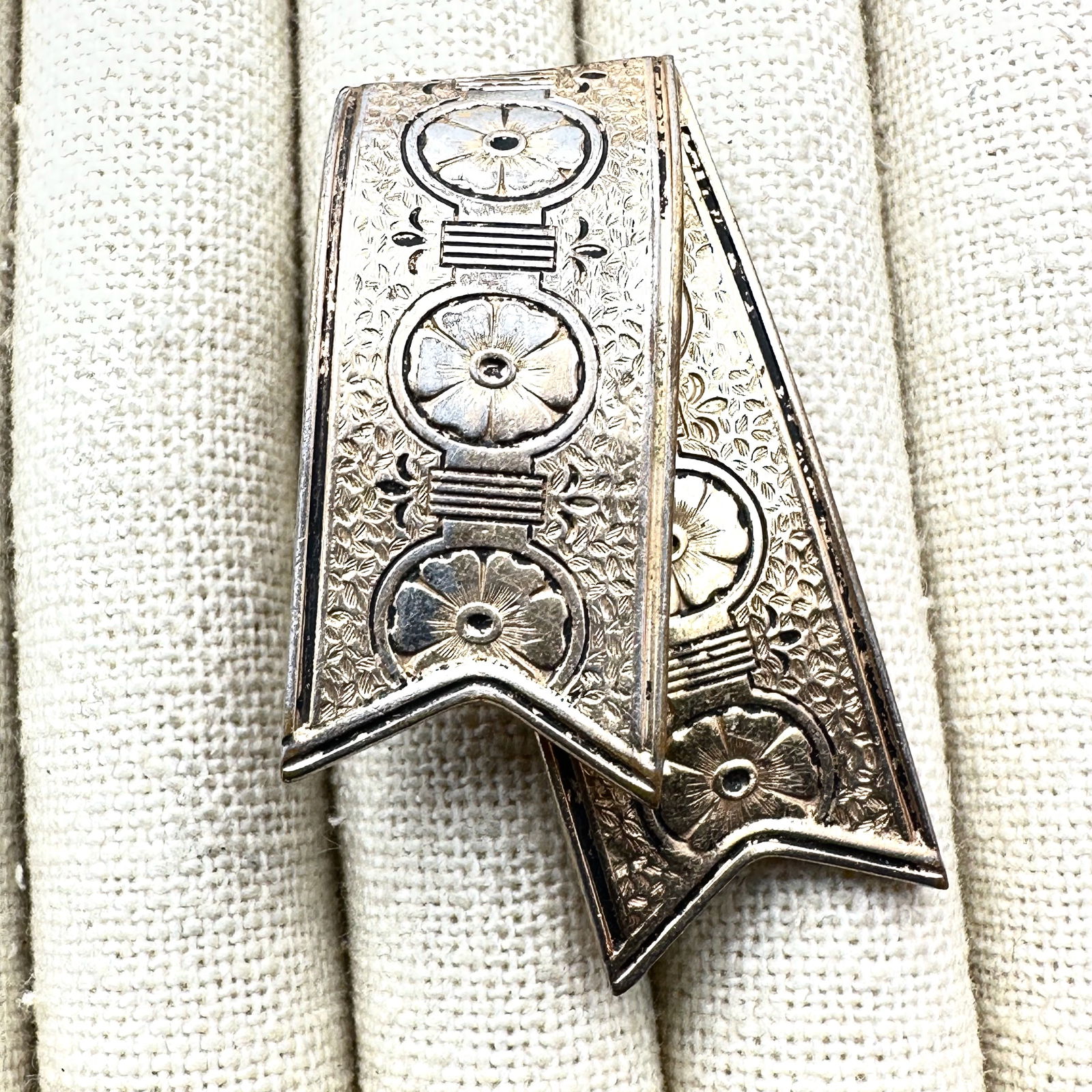 Vintage Gold Filled Dress and Fur Clip 2 Inch: Vintage Gold Filled Dress and Fur Clip 2 Inch