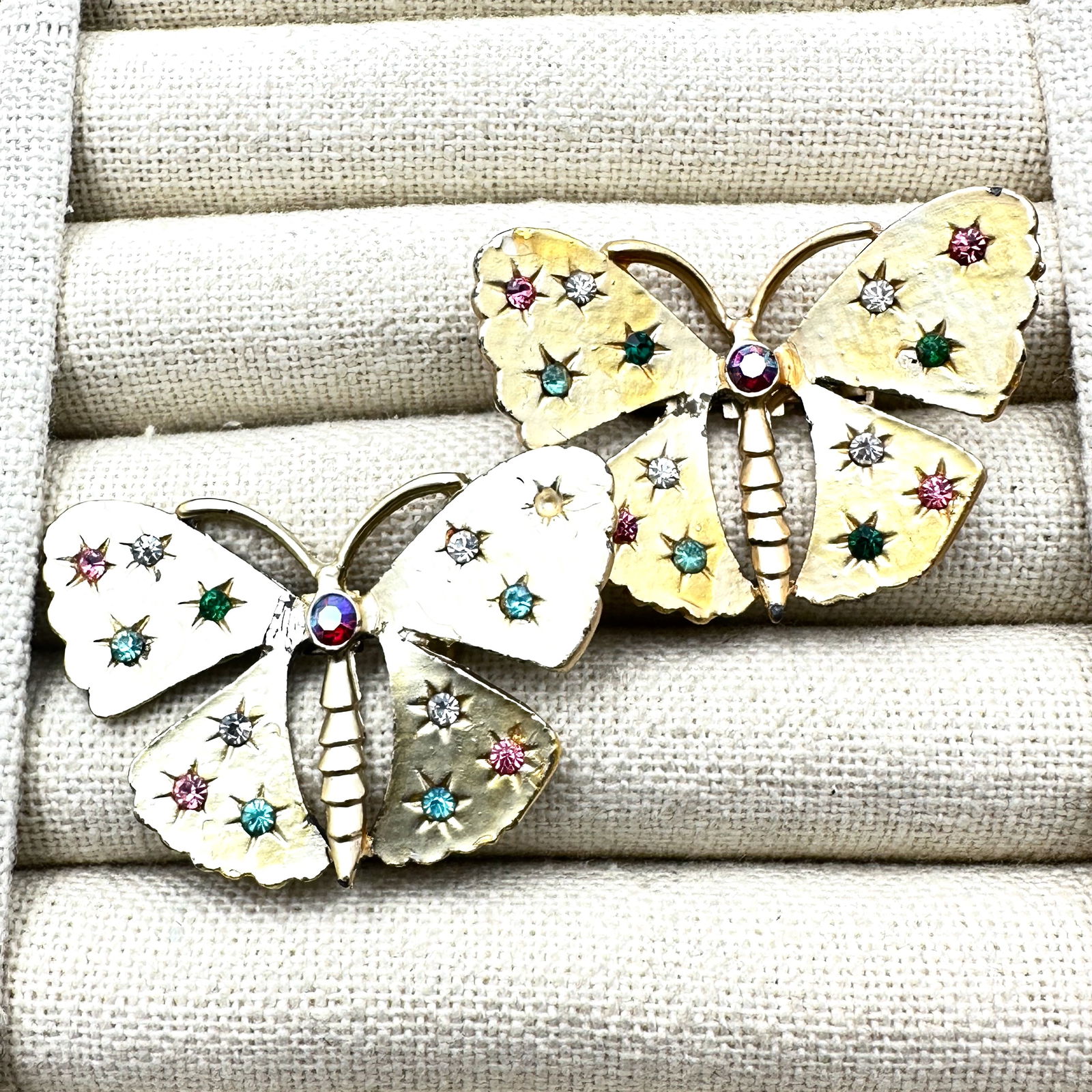 Vintage Pair of Rhinestone Butterfly Gold Tone Scatter Pins Brooches: Vintage Pair of Rhinestone Butterfly Gold Tone Scatter Pins Brooches