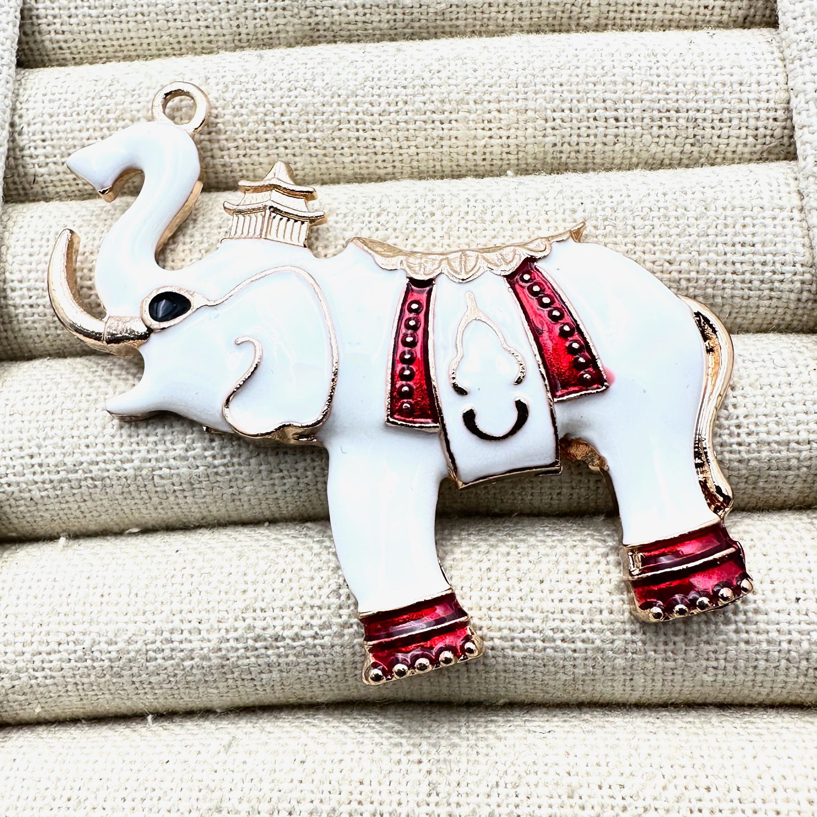 Red And White Enamel Gold Tone Elephant Brooch Pin 2.5 Inch: Red And White Enamel Gold Tone Elephant Brooch Pin 2.5 Inch