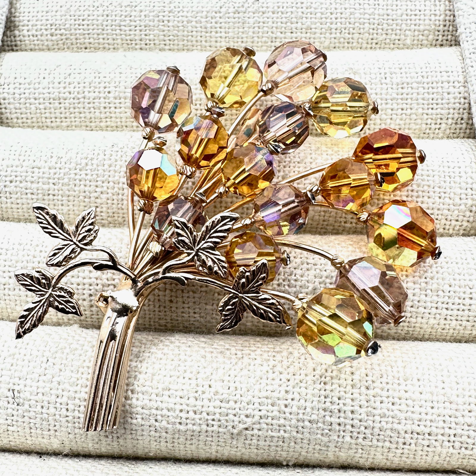 Vintage Yellow and Orange Crystal Gold Tone Brooch Pin 2.75 Inch: Vintage Yellow and Orange Crystal Gold Tone Brooch Pin 2.75 Inch