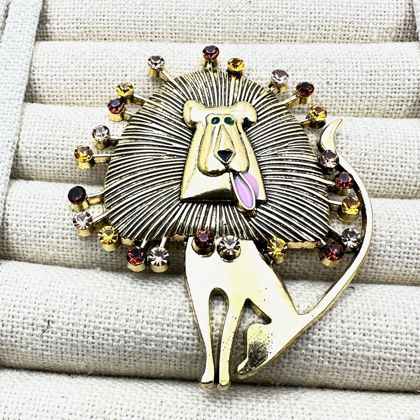 Orange And Amber Colored Glass Rhinestone Gold Tone Lion Brooch Pin 2.5 Inch: Orange And Amber Colored Glass Rhinestone Gold Tone Lion Brooch Pin 2.5 Inch