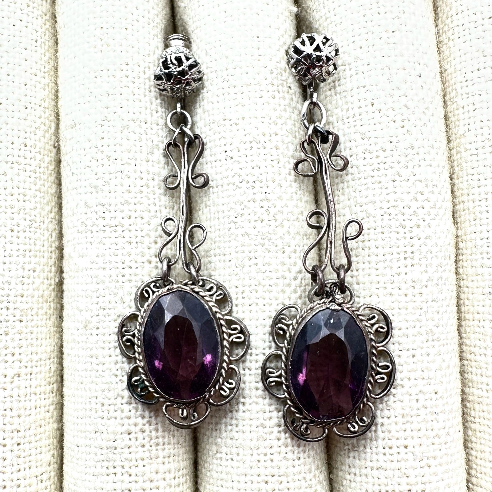 Antique Vintage Purple Czech Glass Silver Tone Filigree 2 Inch Screw Back Earrings: Antique Vintage Purple Czech Glass Silver Tone Filigree 2 Inch Screw Back Earrings