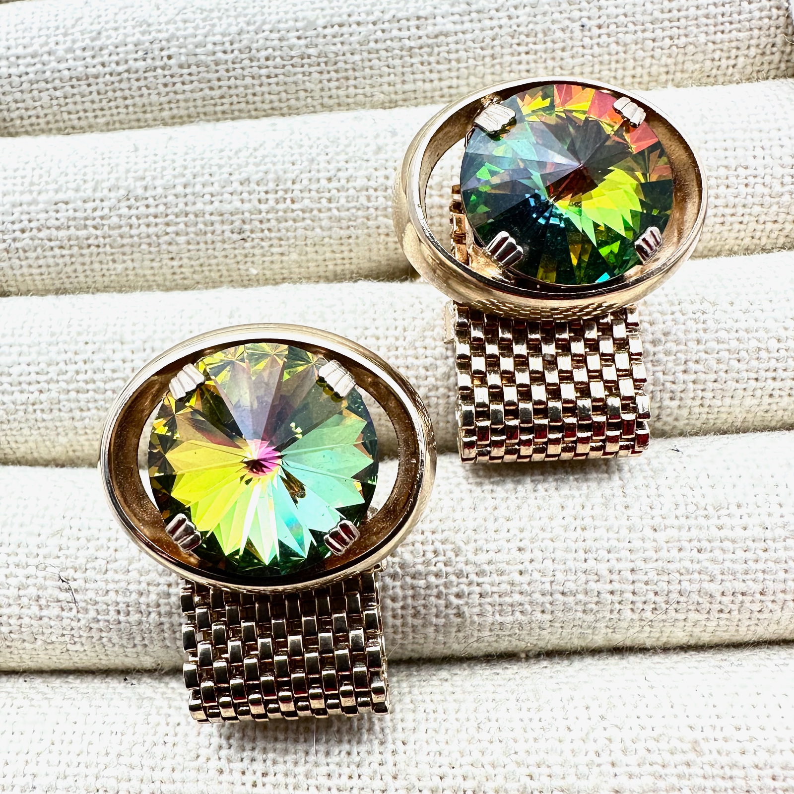 Vintage Watermelon Rivoli Rhinestone Gold Tone Cuff Links: Vintage Watermelon Rivoli Rhinestone Gold Tone Cuff Links