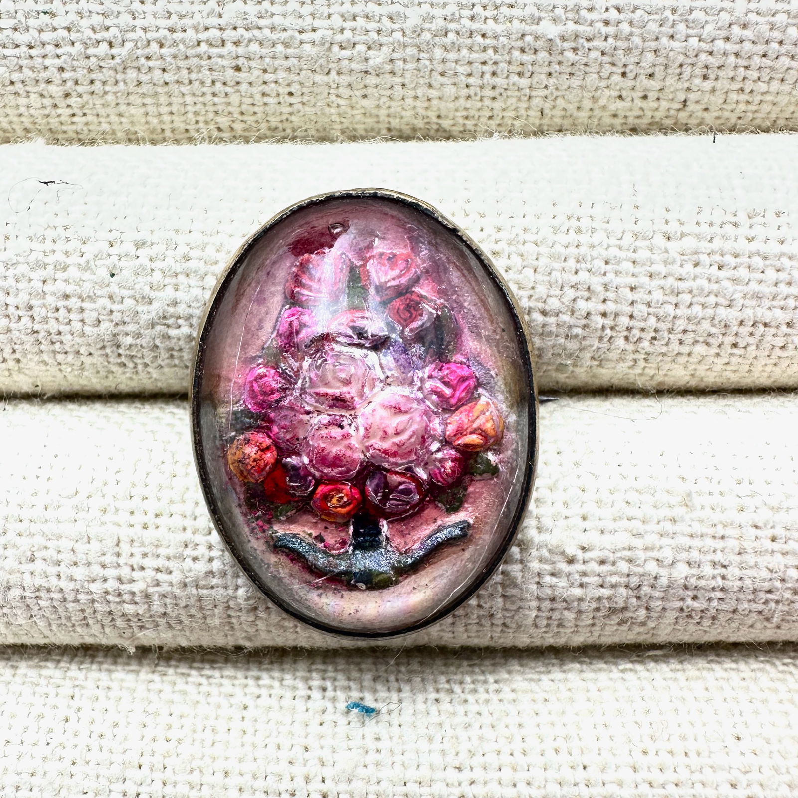 Antique Goofus Glass Flower Design Antiqued Gold Tone Brooch Pin 1.25 Inch: Antique Goofus Glass Flower Design Antiqued Gold Tone Brooch Pin 1.25 Inch