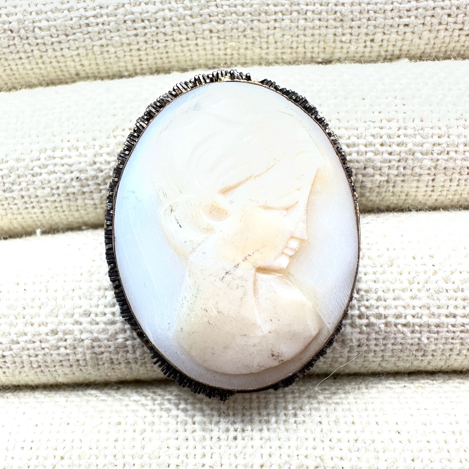 Antique Gold Plated Carved Shell Cameo Brooch Pin Pendant 1.25 Inch: Antique Gold Plated Carved Shell Cameo Brooch Pin Pendant 1.25 Inch