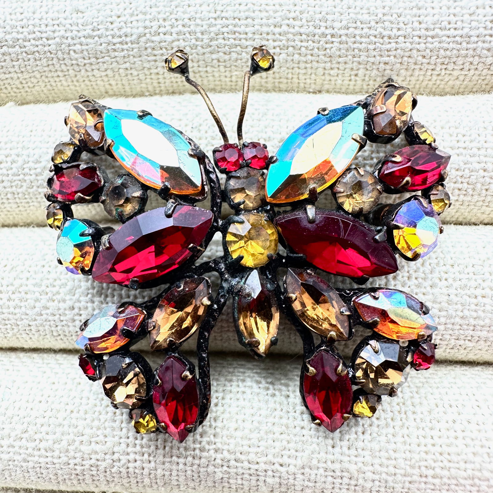 Vintage Red Amber Glass Rhinestone Butterfly Brooch Pin 2 Inch: Vintage Red Amber Glass Rhinestone Butterfly Brooch Pin 2 Inch