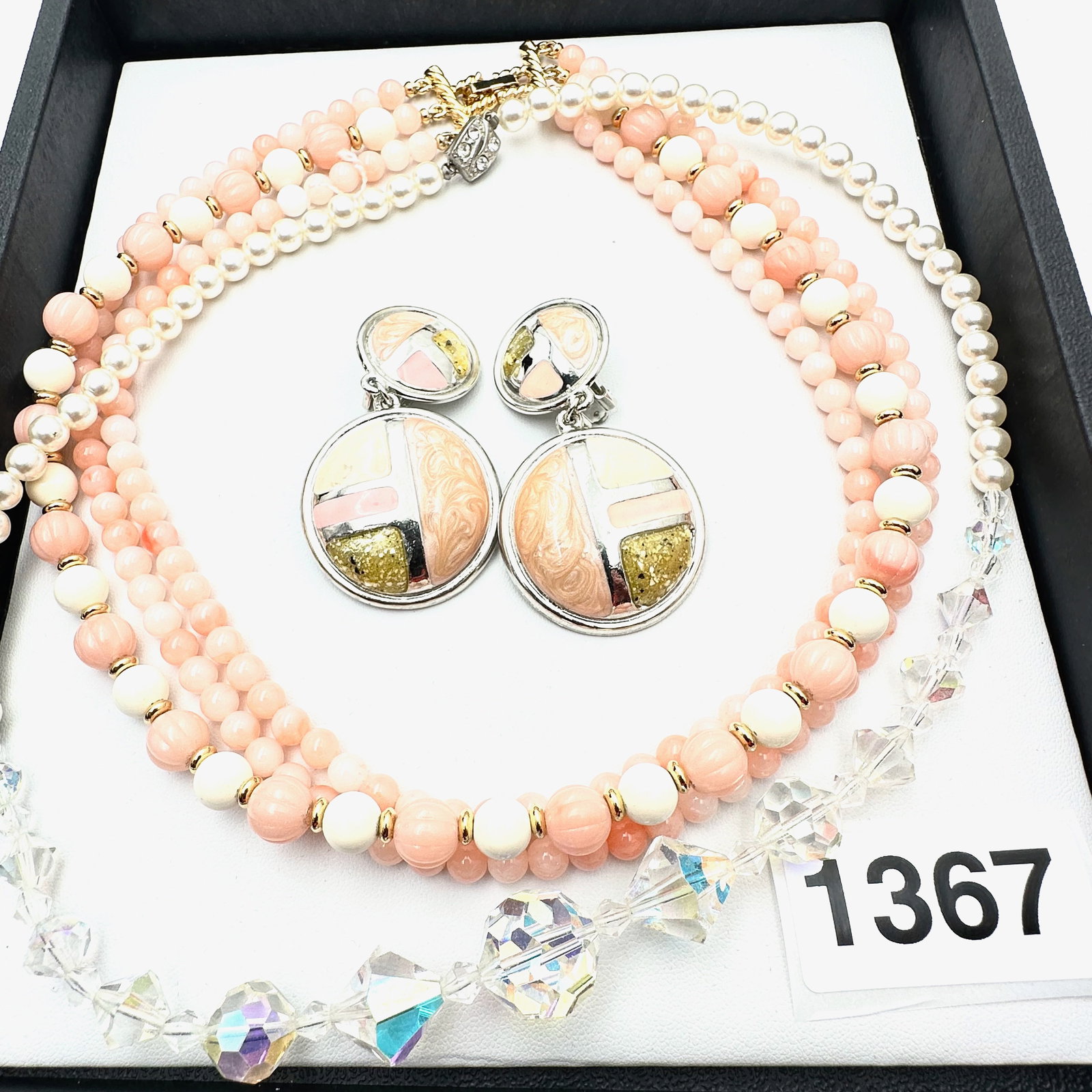 Vintage to Modern Group Lot Collection of Jewelry: Vintage to Modern Group Lot Collection of Jewelry