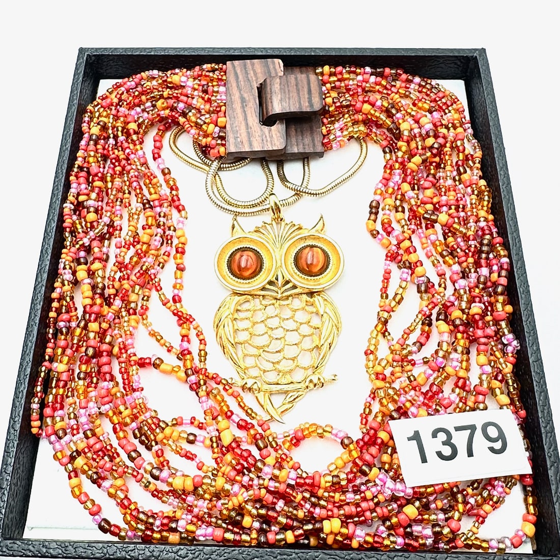 Vintage Turquoise Blue Lucite Silver Tone Statement Necklace: Vintage Turquoise Blue Lucite Silver Tone Statement Necklace