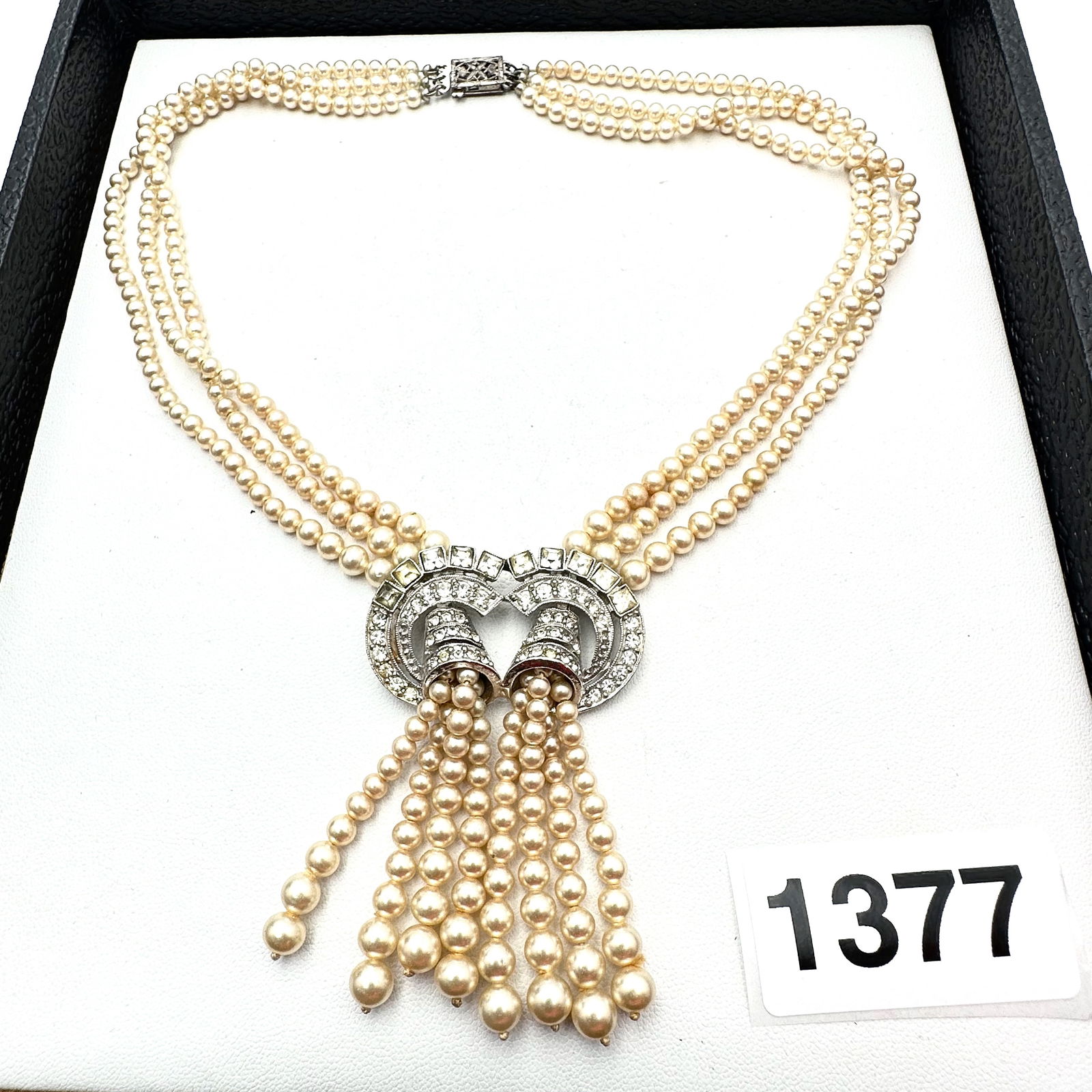 Vintage to Modern Group Lot Collection of Jewelry: Vintage to Modern Group Lot Collection of Jewelry