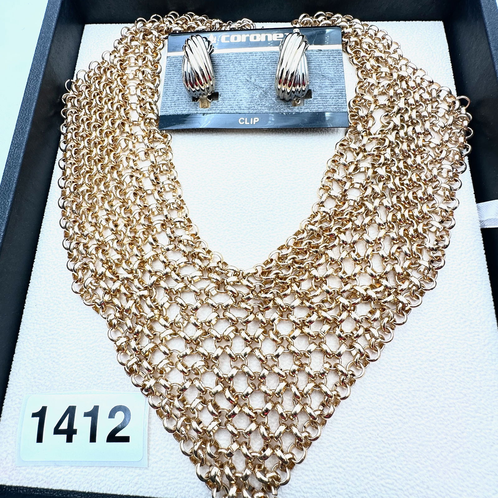 Vintage to Modern Group Lot Collection of Jewelry: Vintage to Modern Group Lot Collection of Jewelry