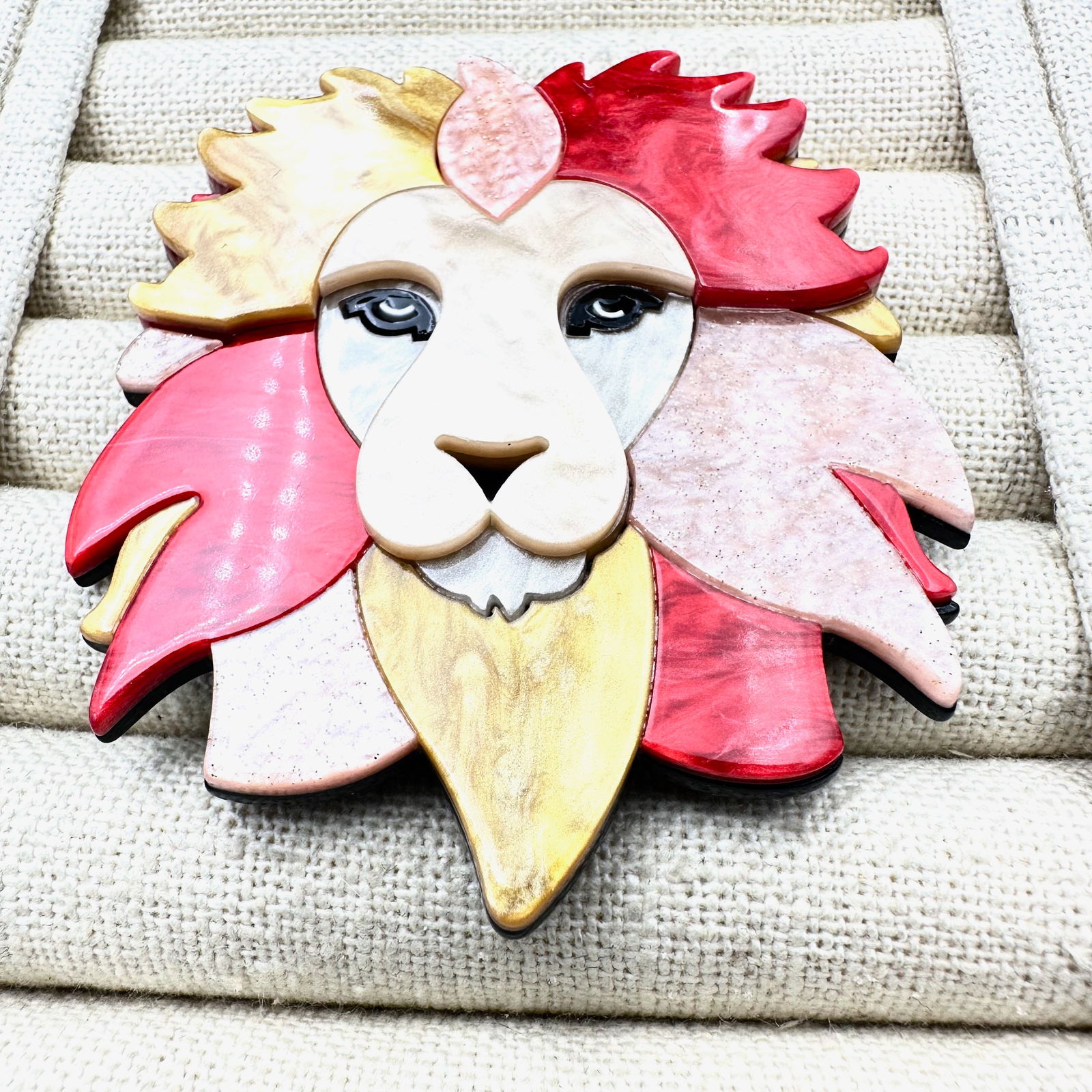 Lion Lucite Multicolor Brooch Pin 3 Inch: Lion Lucite Multicolor Brooch Pin 3 Inch