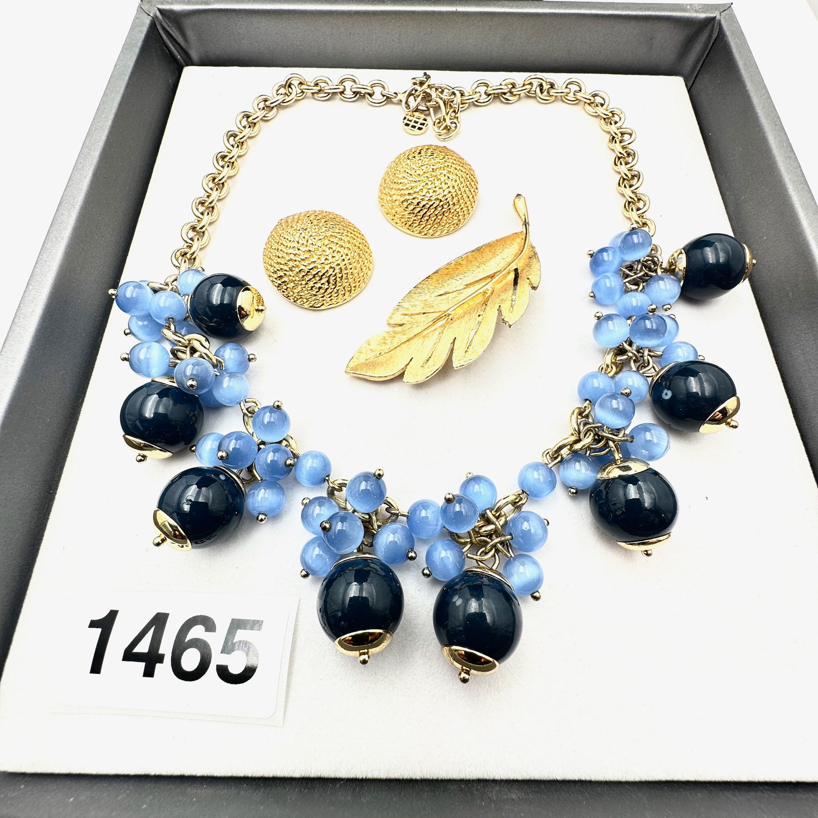 Vintage to Modern Group Lot Collection of Jewelry: Vintage to Modern Group Lot Collection of Jewelry