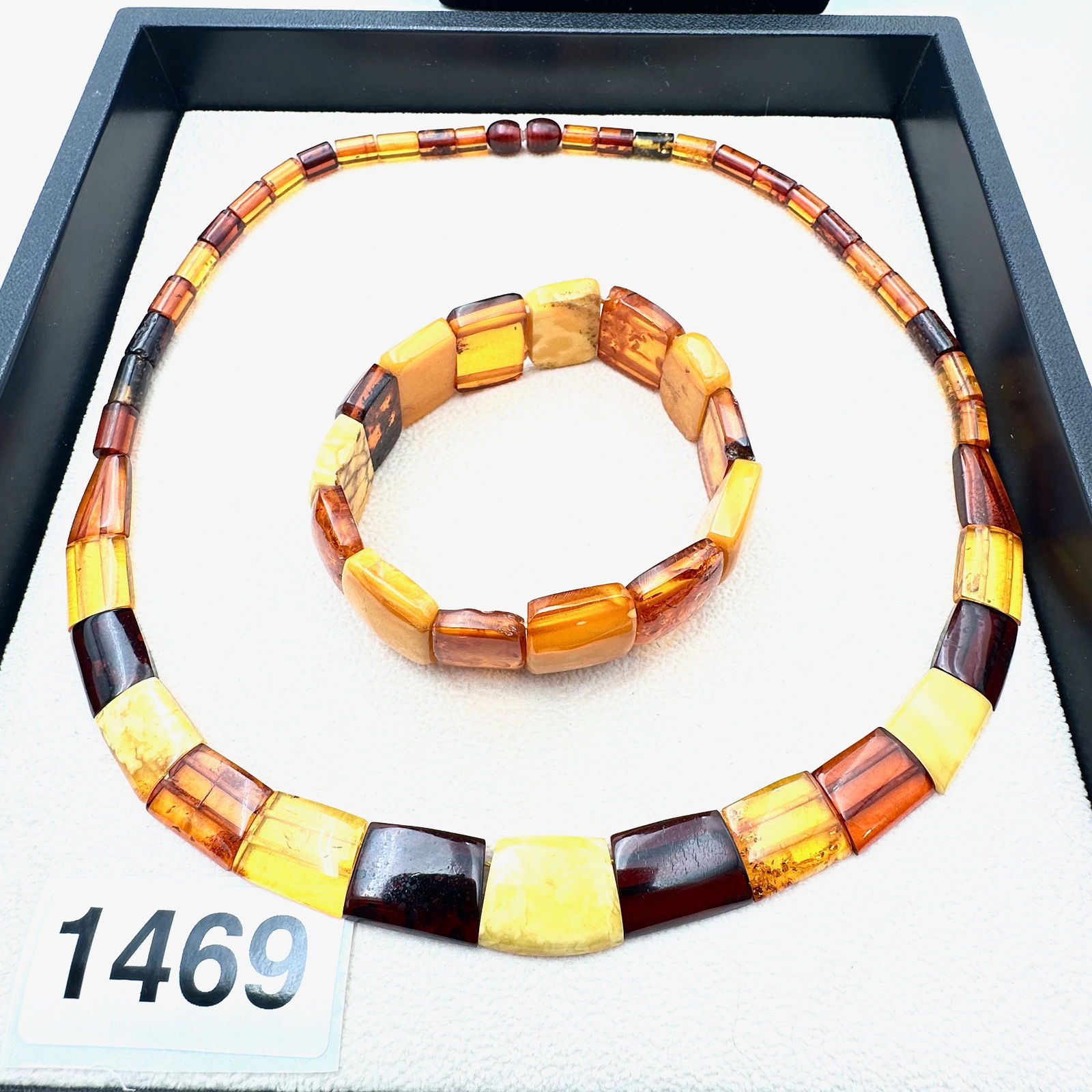 Vintage Natural Amber Necklace and Bracelet Set: Vintage Natural Amber Necklace and Bracelet Set