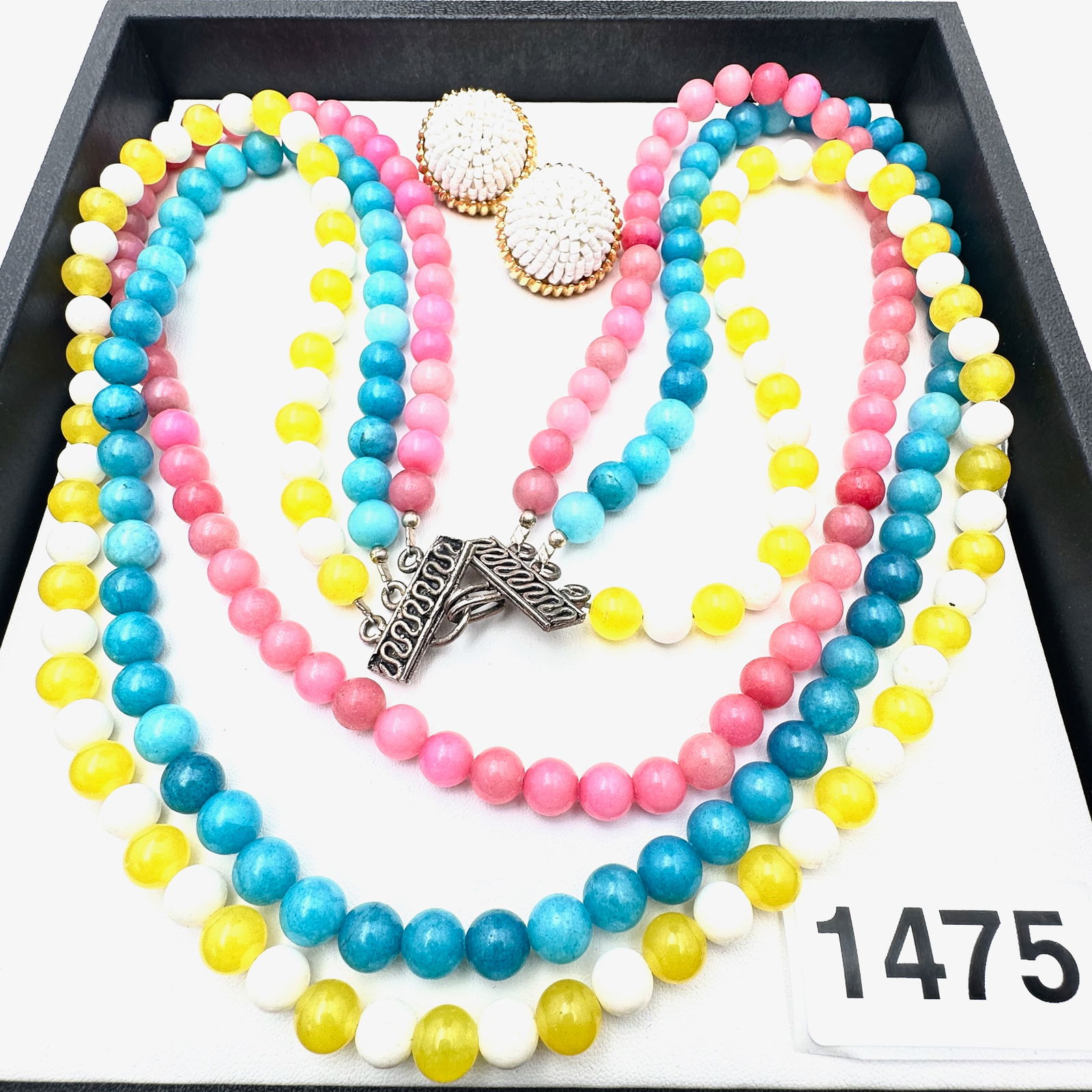 Vintage to Modern Group Lot Collection of Jewelry: Vintage to Modern Group Lot Collection of Jewelry