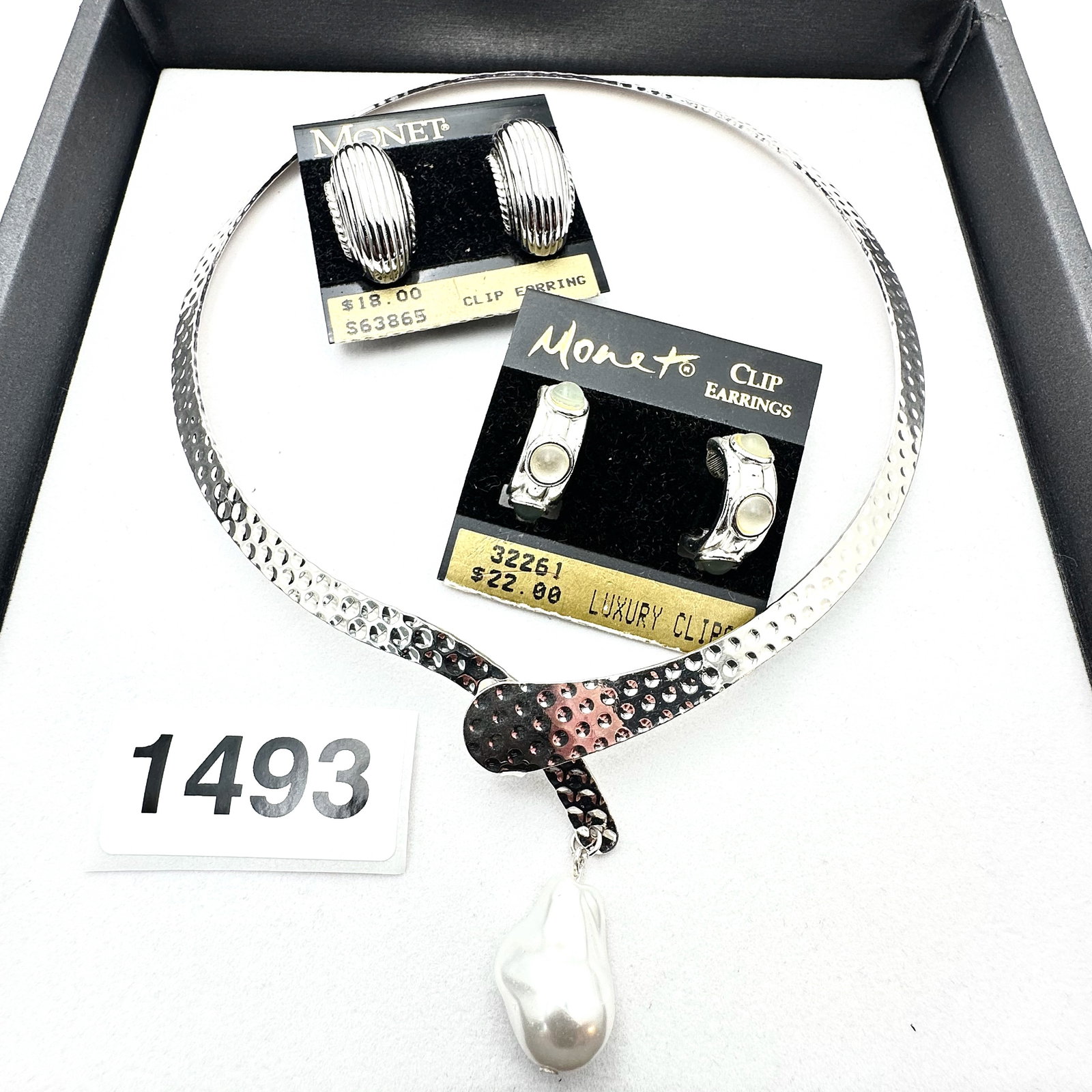 Vintage to Modern Group Lot Collection of Jewelry: Vintage to Modern Group Lot Collection of Jewelry