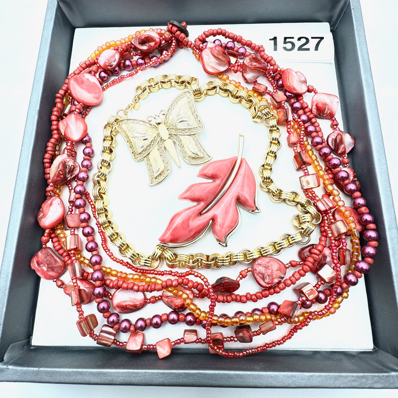 Vintage to Modern Group Lot Collection of Jewelry: Vintage to Modern Group Lot Collection of Jewelry