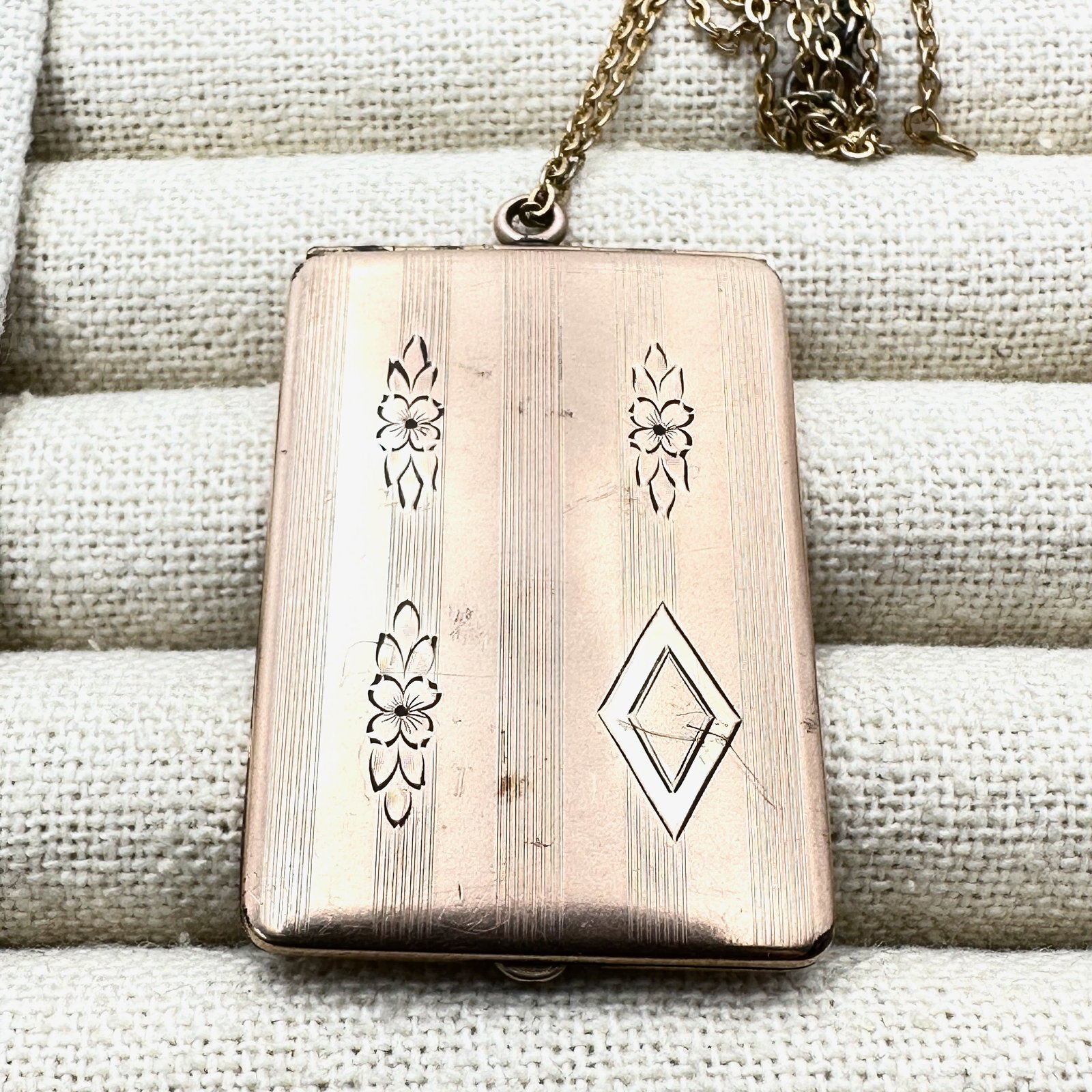 Antique Vintage Rectangular Gold Filled 1.75 Inch Picture Locket Pendant Necklace24 Inch Chain (1 of 2)