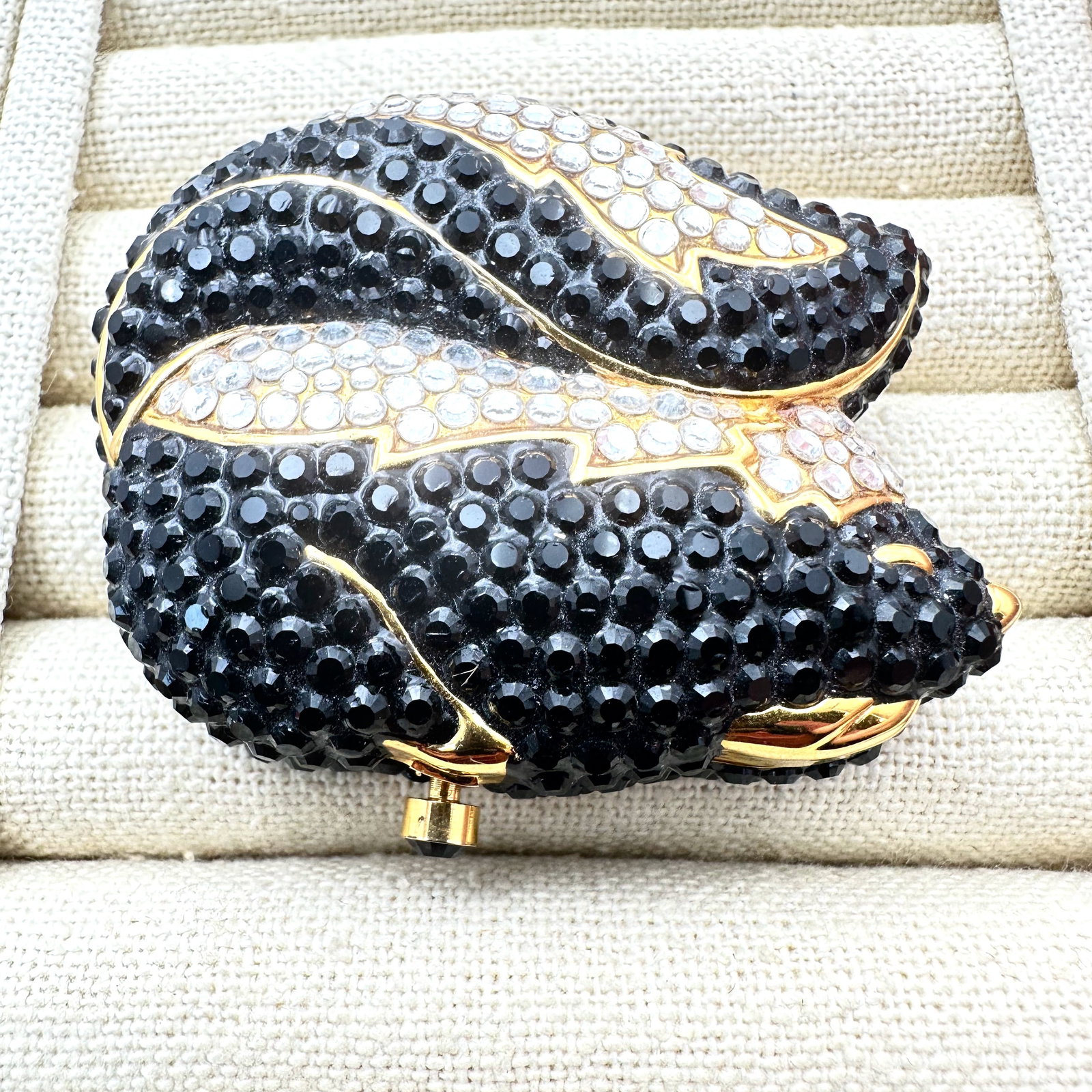 Vintage Estee Lauder Sparkling Skunk Crystal Gold Plated Compact Appears Unused Condition (1 of 3)